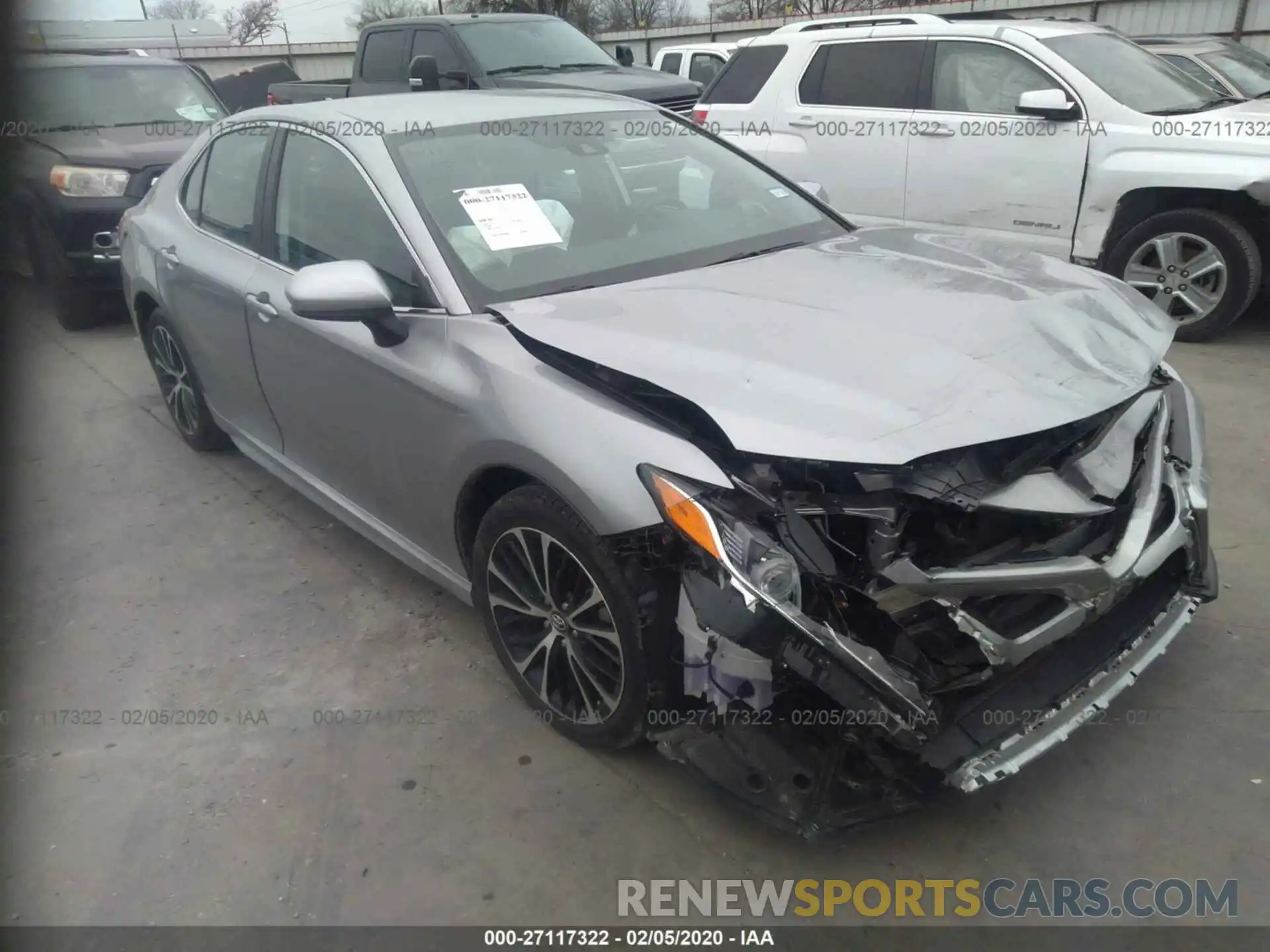 1 Photograph of a damaged car 4T1B11HK4KU708941 TOYOTA CAMRY 2019