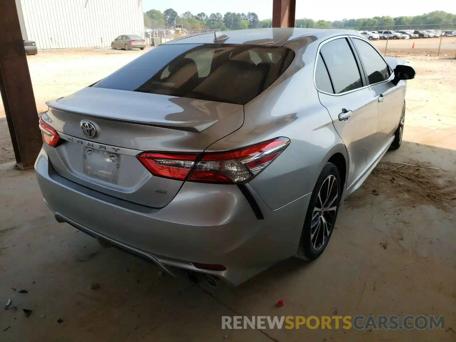 4 Photograph of a damaged car 4T1B11HK4KU709443 TOYOTA CAMRY 2019