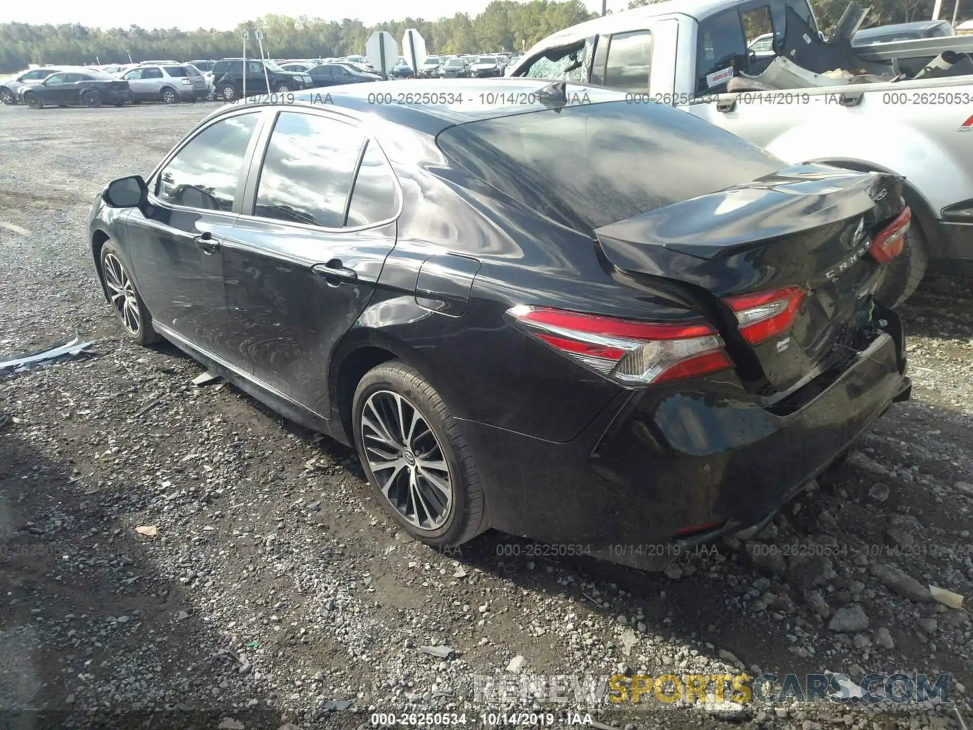 3 Photograph of a damaged car 4T1B11HK4KU711371 TOYOTA CAMRY 2019