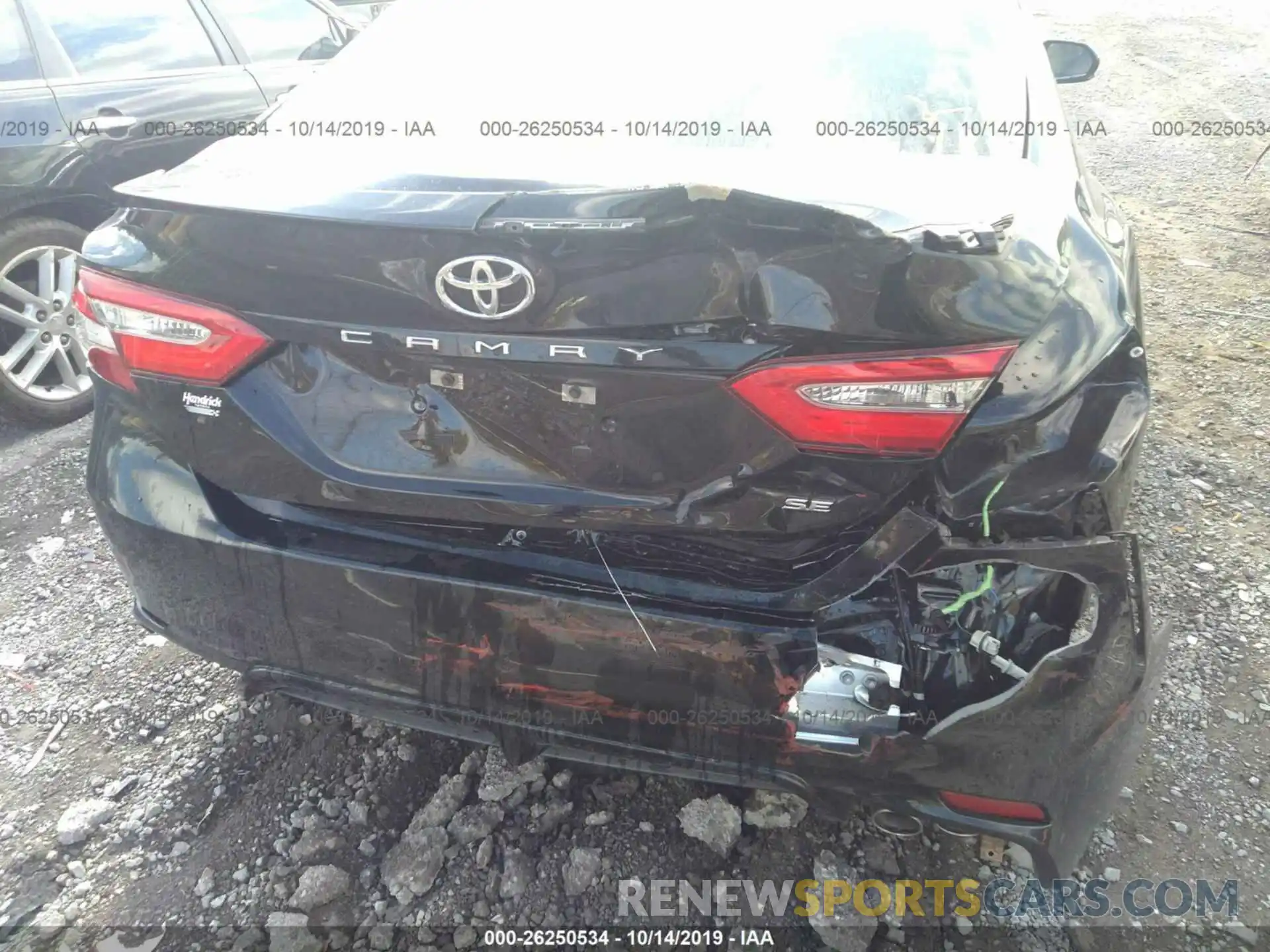 6 Photograph of a damaged car 4T1B11HK4KU711371 TOYOTA CAMRY 2019