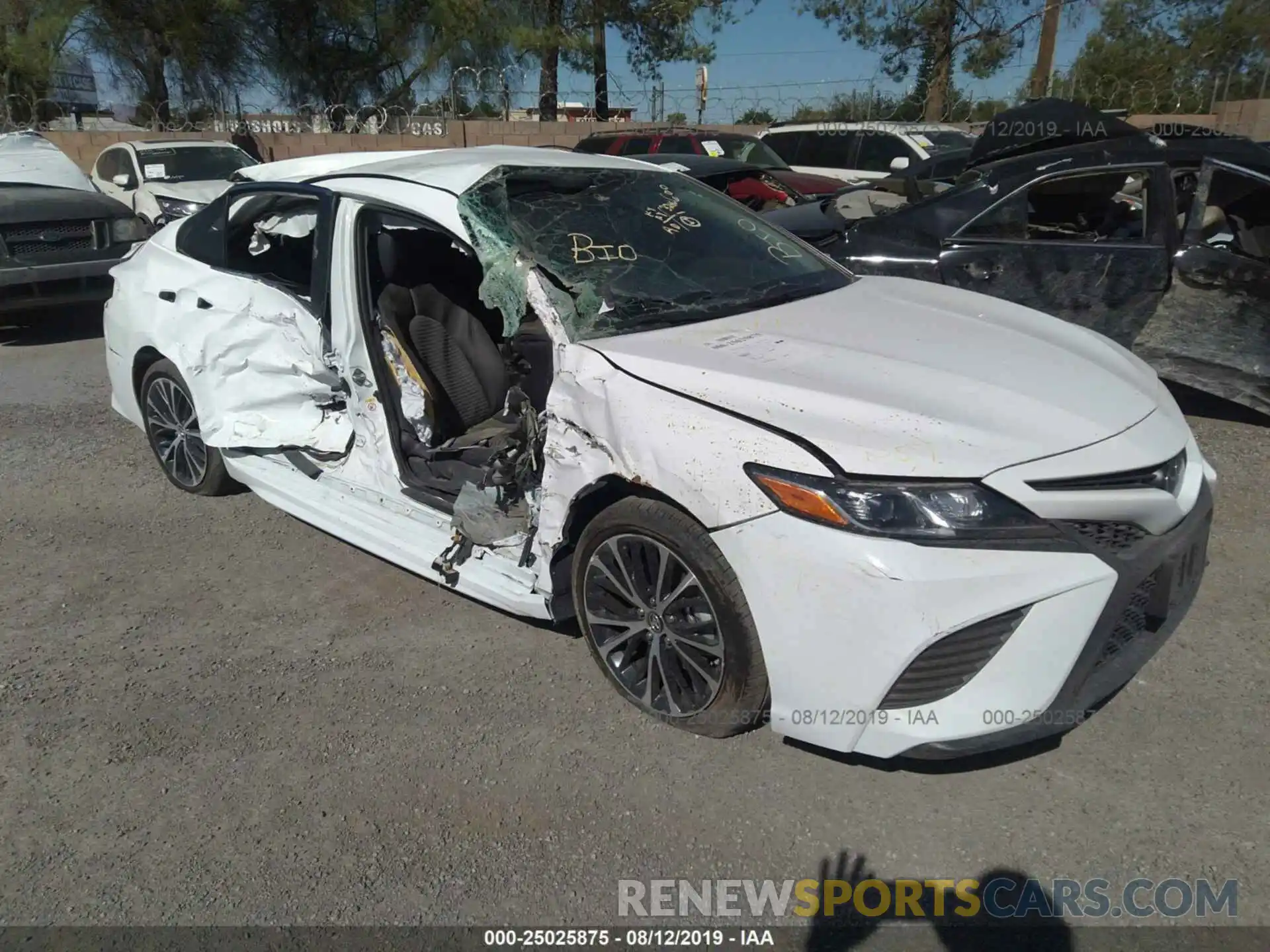 1 Photograph of a damaged car 4T1B11HK4KU713511 TOYOTA CAMRY 2019