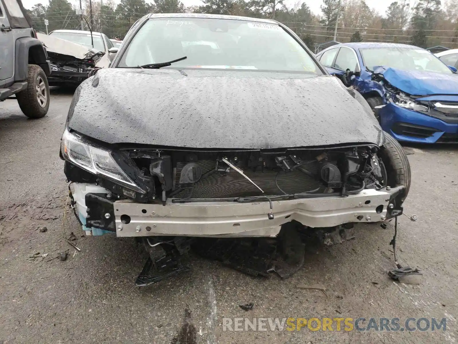 9 Photograph of a damaged car 4T1B11HK4KU715727 TOYOTA CAMRY 2019