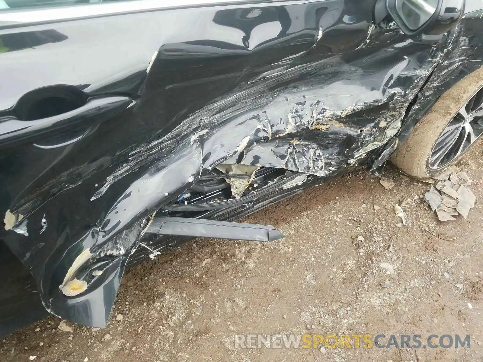 9 Photograph of a damaged car 4T1B11HK4KU718143 TOYOTA CAMRY 2019