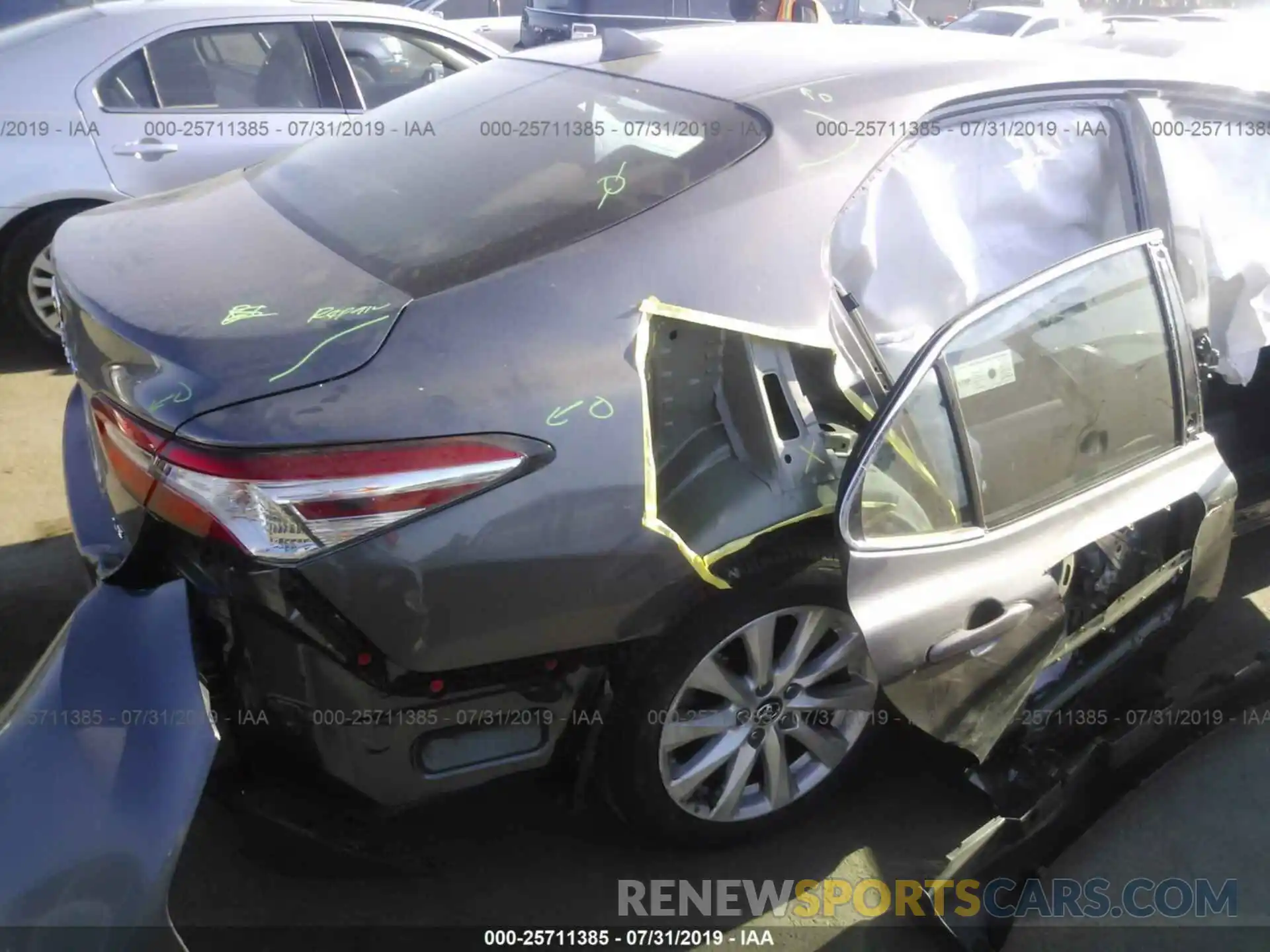 6 Photograph of a damaged car 4T1B11HK4KU718451 TOYOTA CAMRY 2019