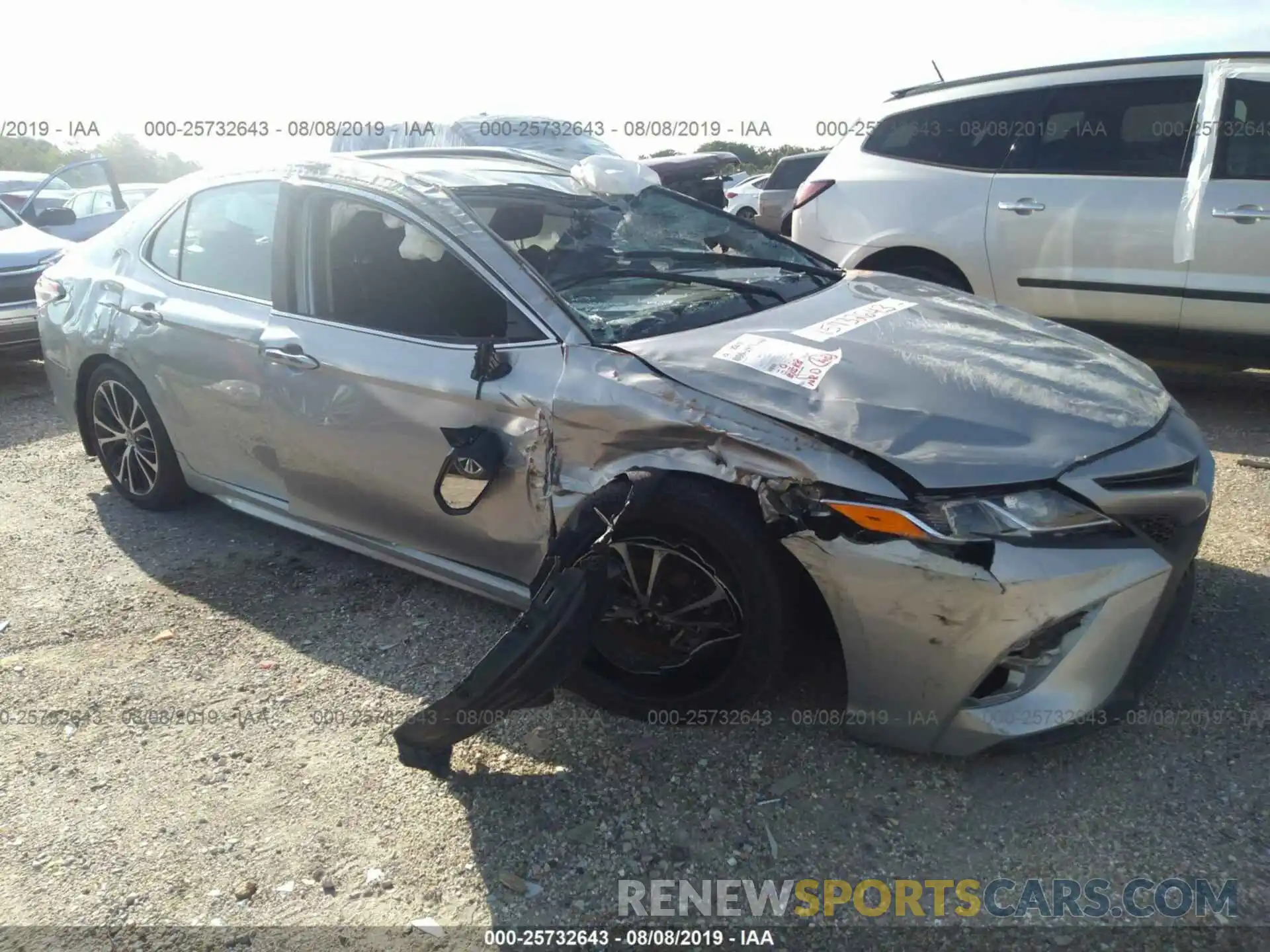 1 Photograph of a damaged car 4T1B11HK4KU719003 TOYOTA CAMRY 2019