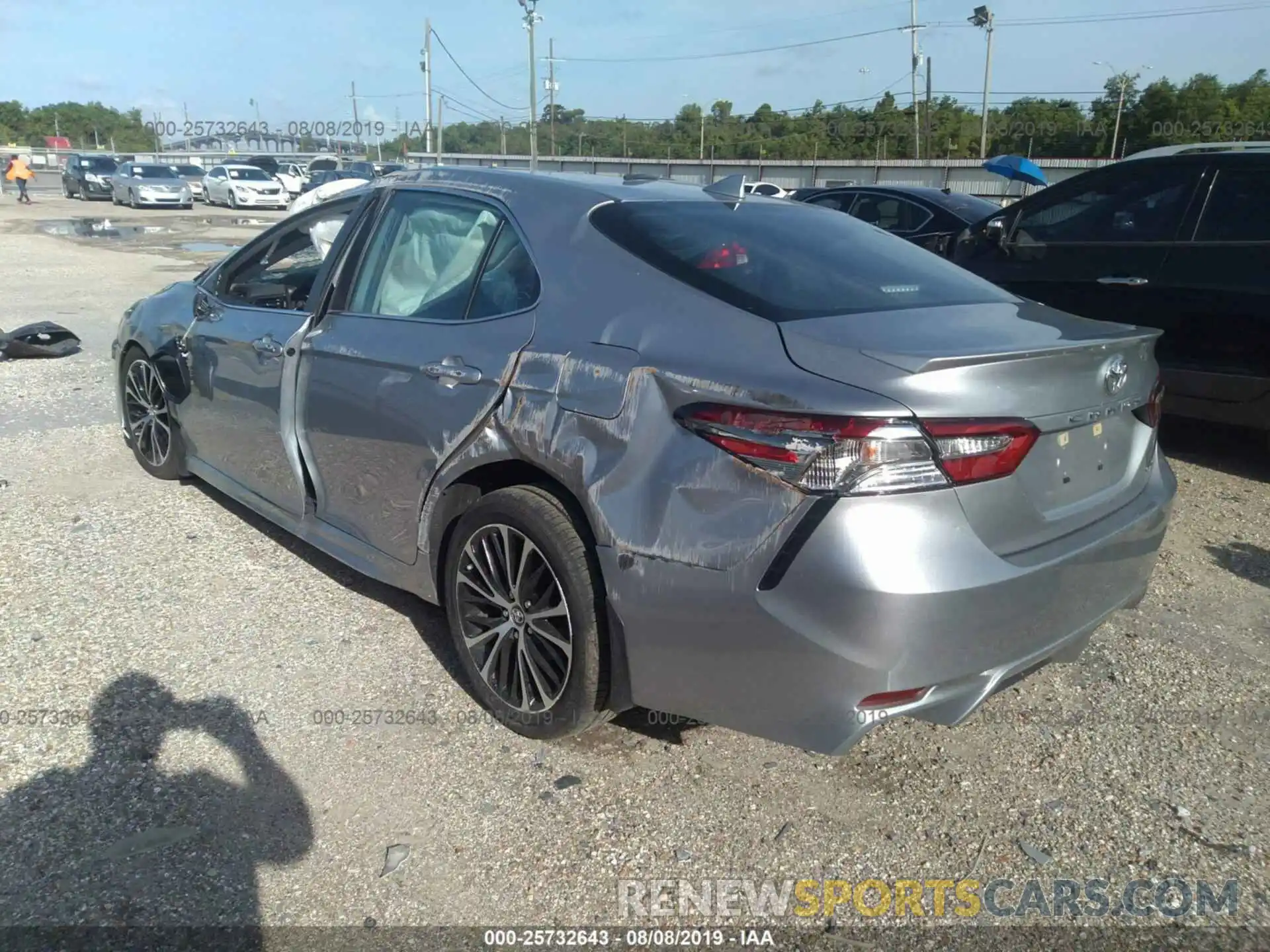 3 Photograph of a damaged car 4T1B11HK4KU719003 TOYOTA CAMRY 2019