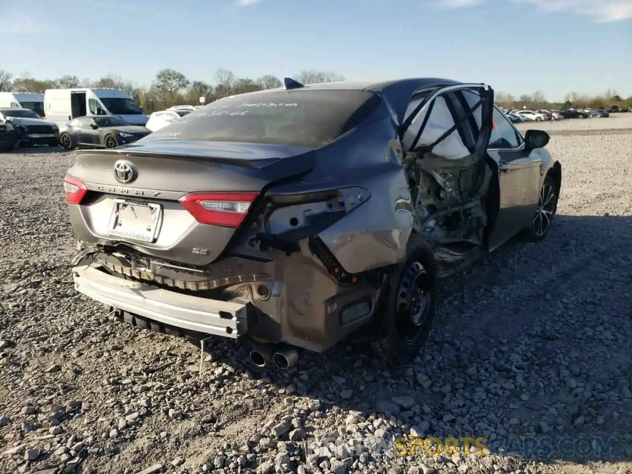 4 Photograph of a damaged car 4T1B11HK4KU720152 TOYOTA CAMRY 2019