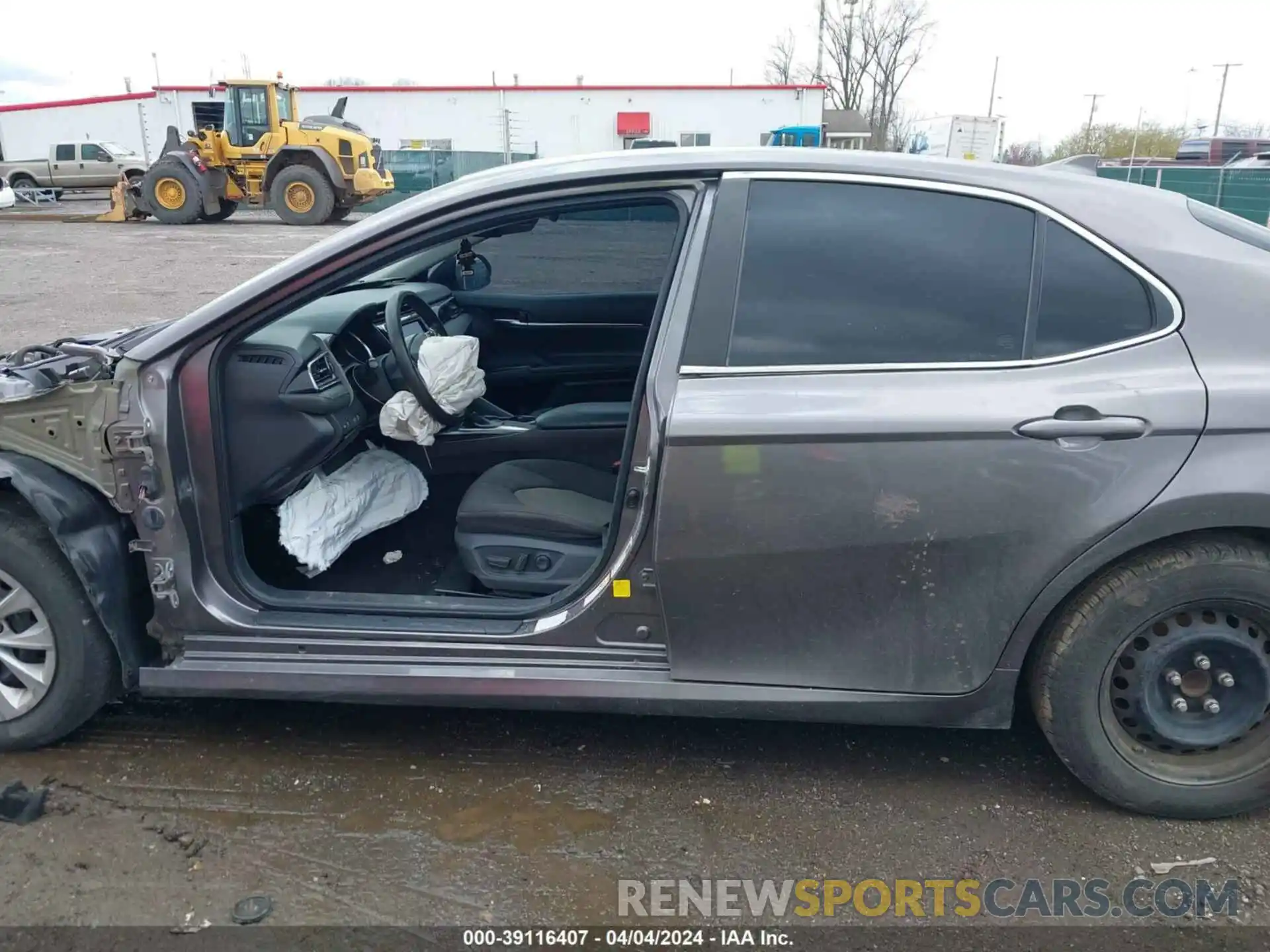 15 Photograph of a damaged car 4T1B11HK4KU720765 TOYOTA CAMRY 2019