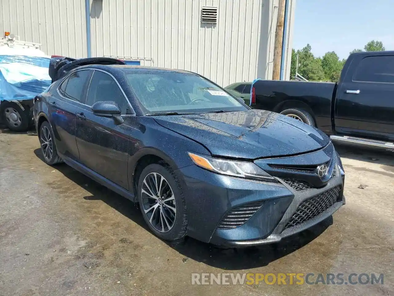 1 Photograph of a damaged car 4T1B11HK4KU720815 TOYOTA CAMRY 2019