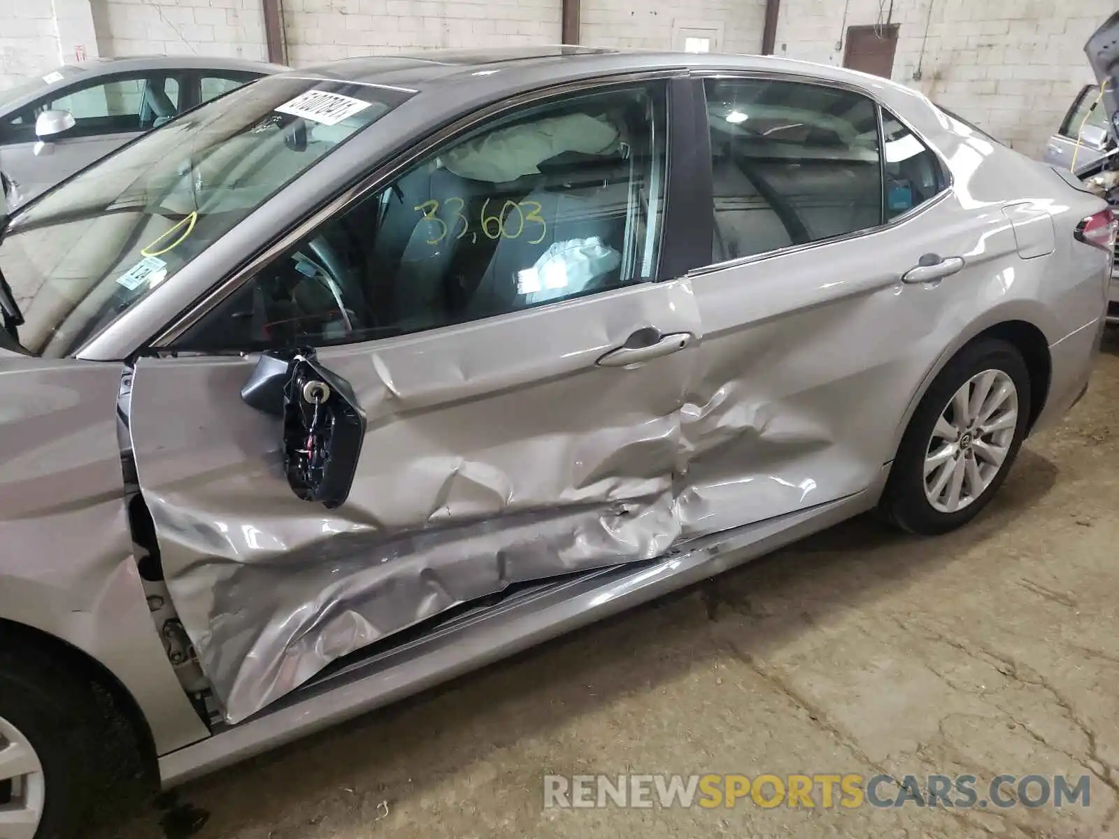 9 Photograph of a damaged car 4T1B11HK4KU722791 TOYOTA CAMRY 2019