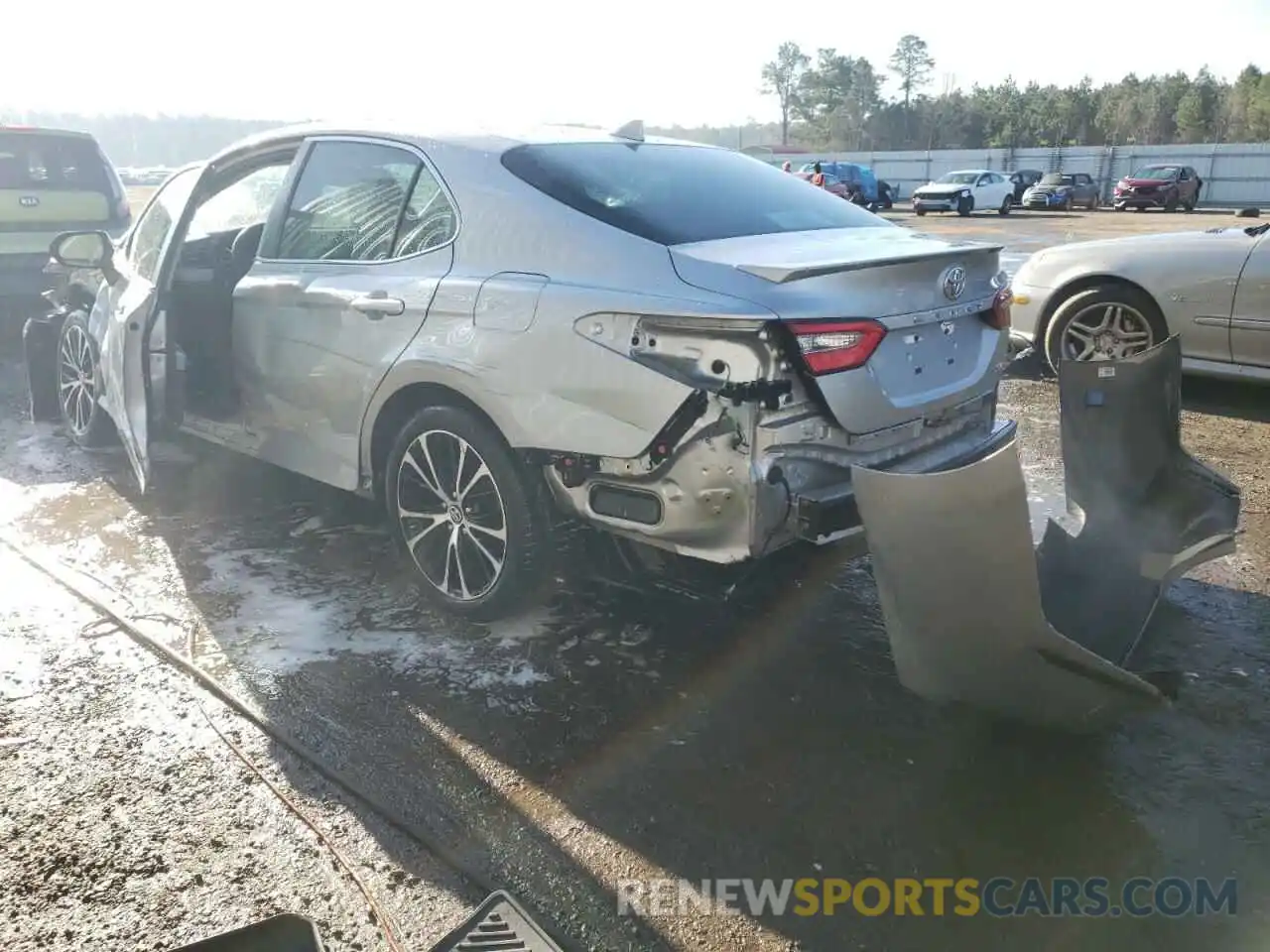 3 Photograph of a damaged car 4T1B11HK4KU724671 TOYOTA CAMRY 2019