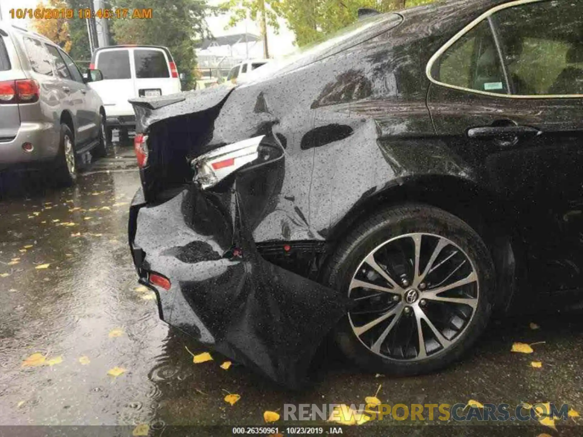 12 Photograph of a damaged car 4T1B11HK4KU724993 TOYOTA CAMRY 2019