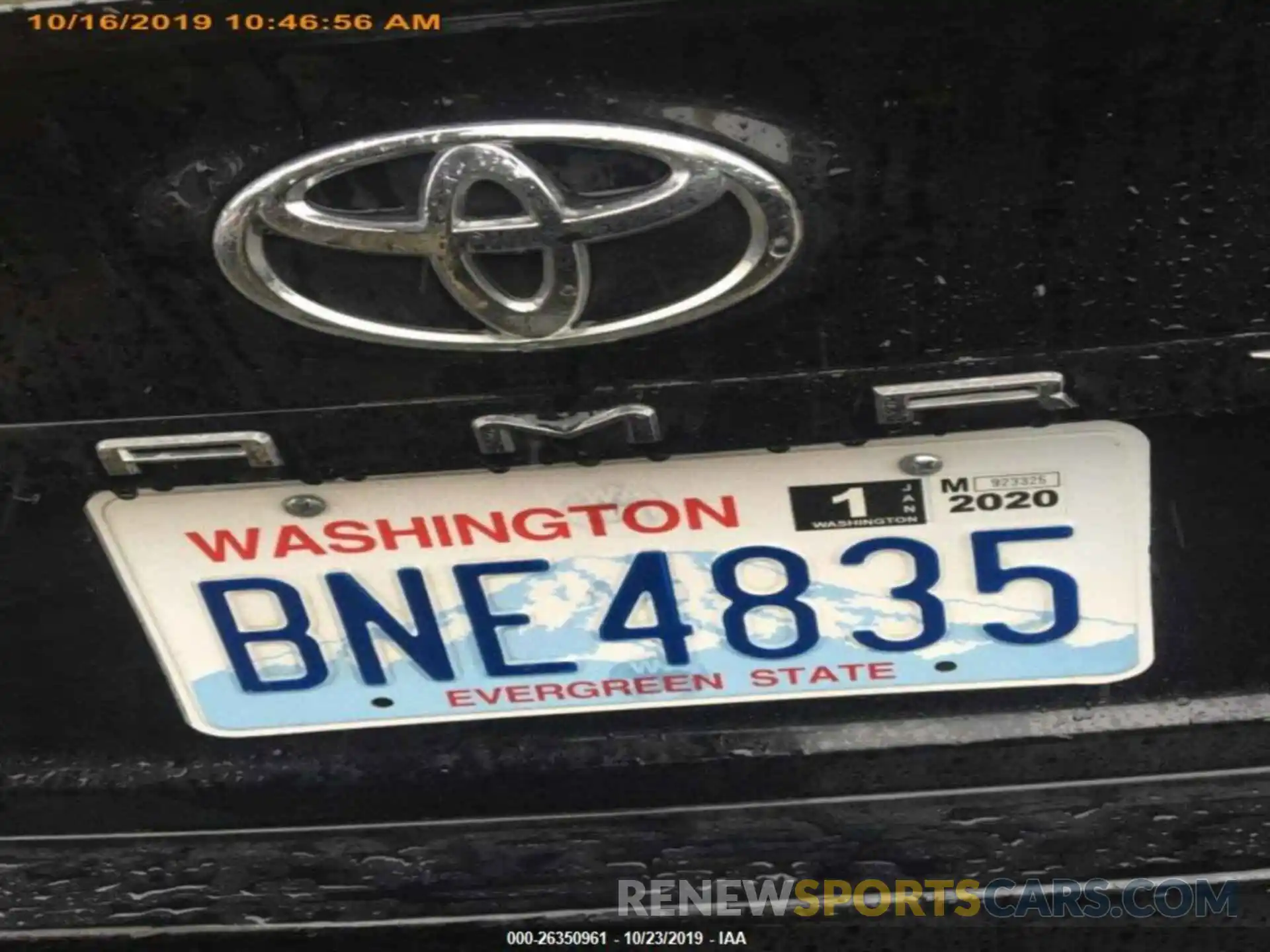 16 Photograph of a damaged car 4T1B11HK4KU724993 TOYOTA CAMRY 2019