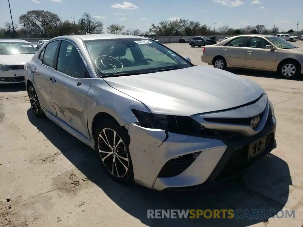 1 Photograph of a damaged car 4T1B11HK4KU725366 TOYOTA CAMRY 2019