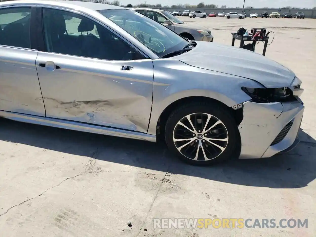 9 Photograph of a damaged car 4T1B11HK4KU725366 TOYOTA CAMRY 2019