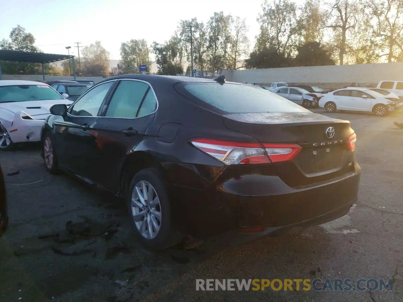 3 Photograph of a damaged car 4T1B11HK4KU725688 TOYOTA CAMRY 2019