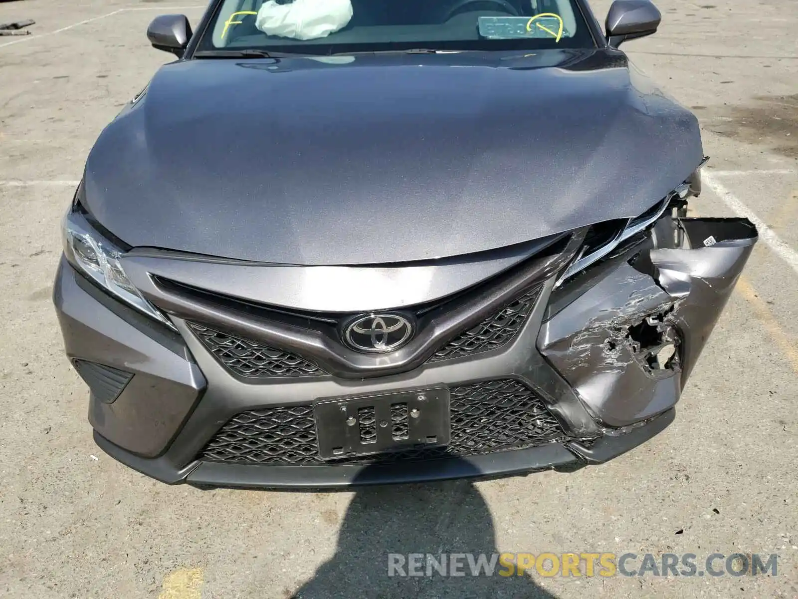 9 Photograph of a damaged car 4T1B11HK4KU727005 TOYOTA CAMRY 2019