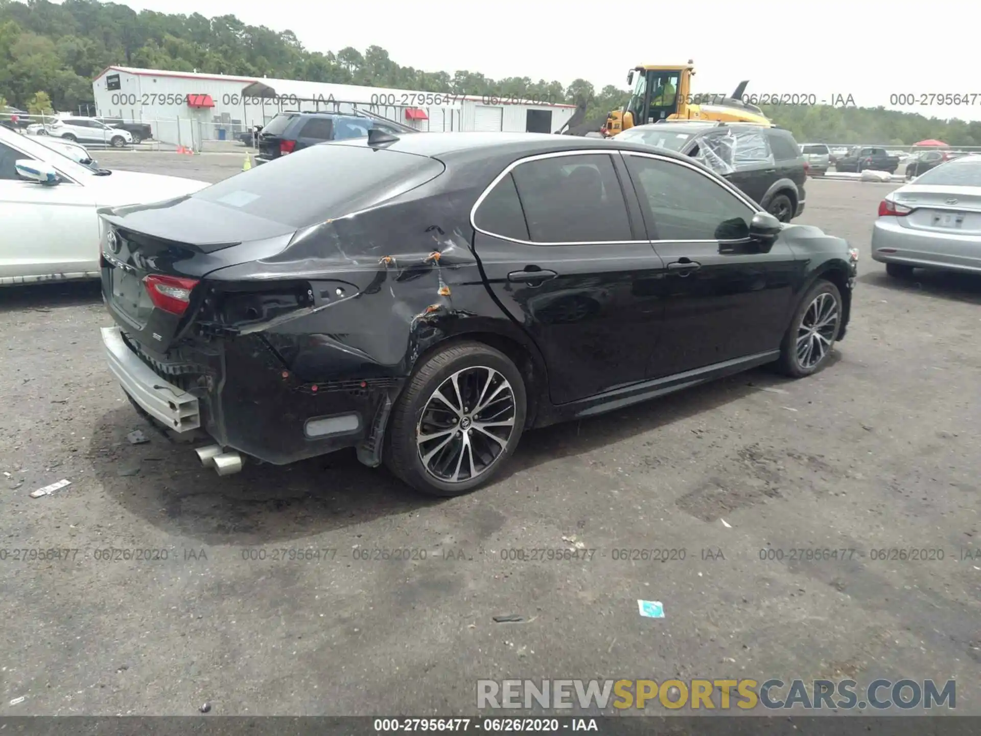 4 Photograph of a damaged car 4T1B11HK4KU727389 TOYOTA CAMRY 2019