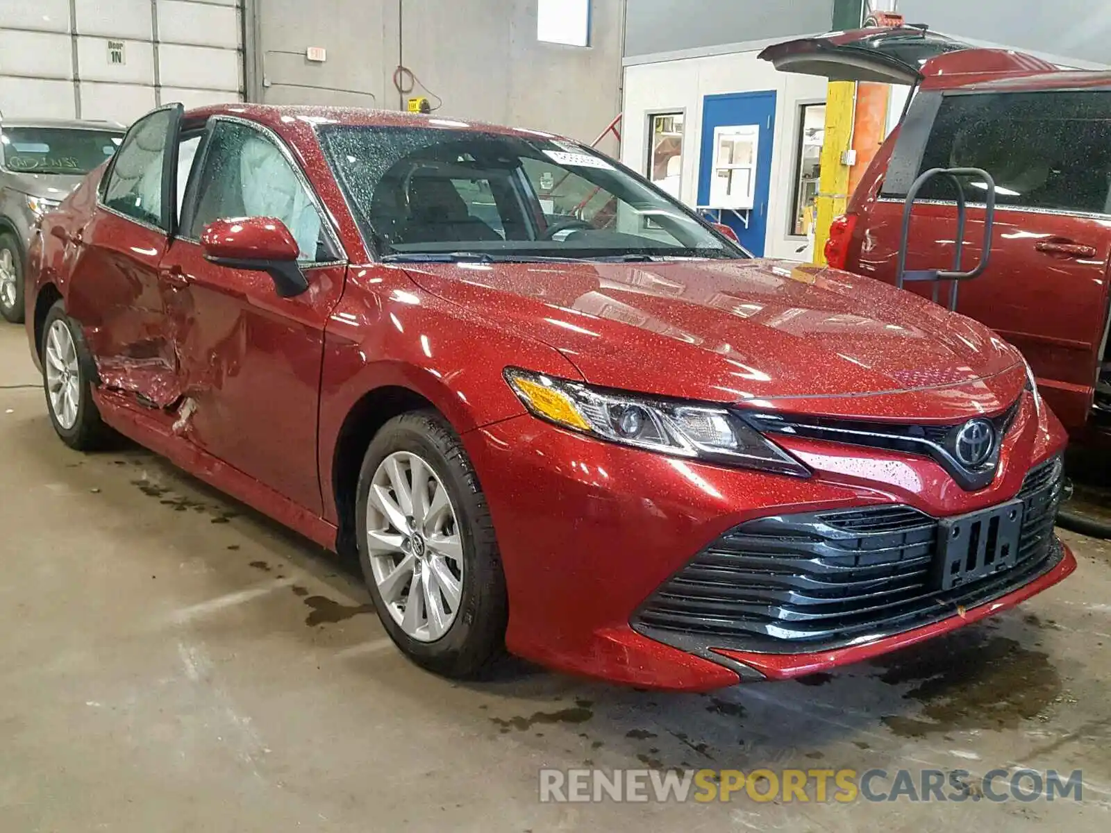 1 Photograph of a damaged car 4T1B11HK4KU727635 TOYOTA CAMRY 2019