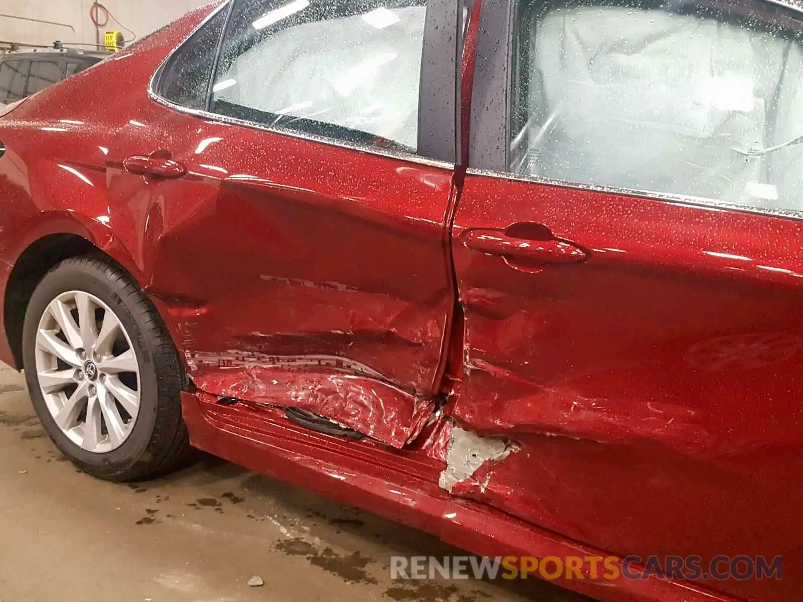 9 Photograph of a damaged car 4T1B11HK4KU727635 TOYOTA CAMRY 2019