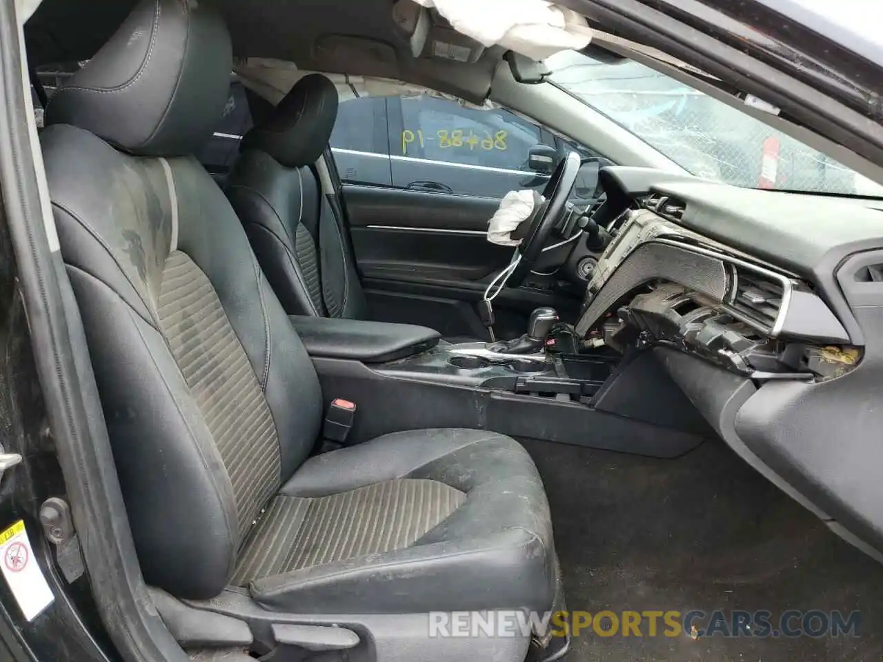 5 Photograph of a damaged car 4T1B11HK4KU728445 TOYOTA CAMRY 2019