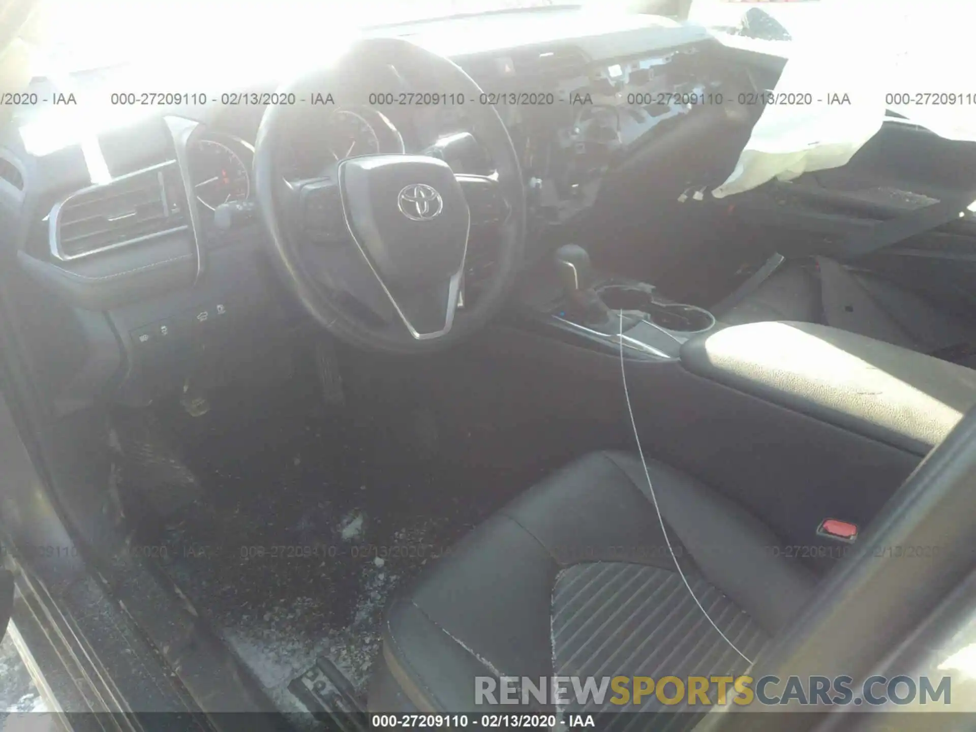 5 Photograph of a damaged car 4T1B11HK4KU729644 TOYOTA CAMRY 2019