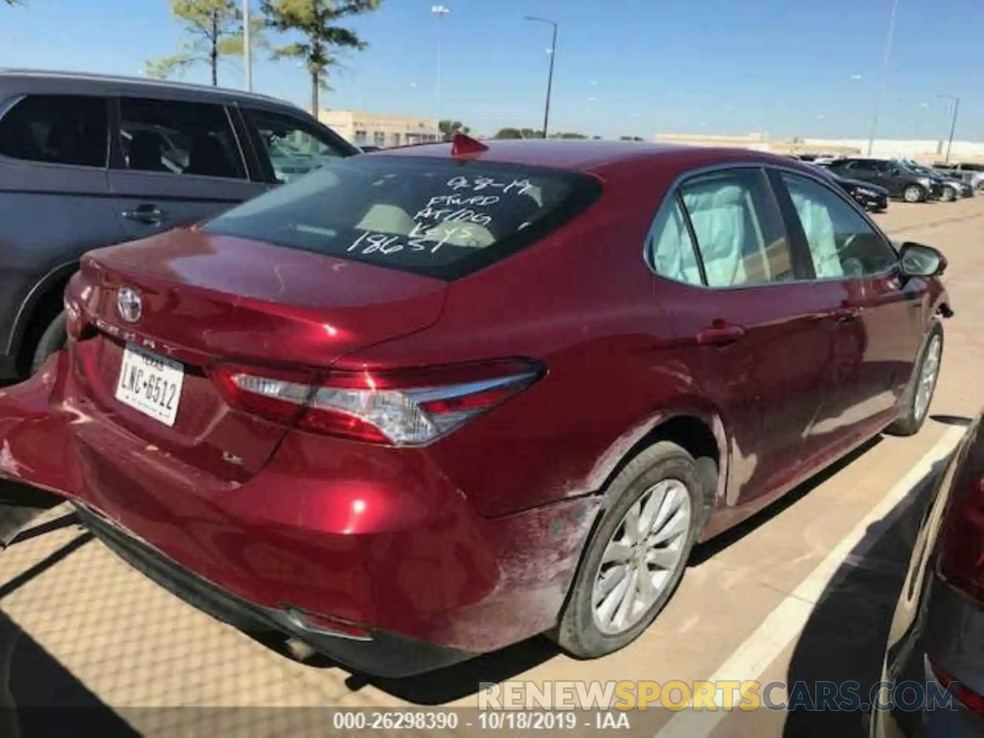 5 Photograph of a damaged car 4T1B11HK4KU730051 TOYOTA CAMRY 2019