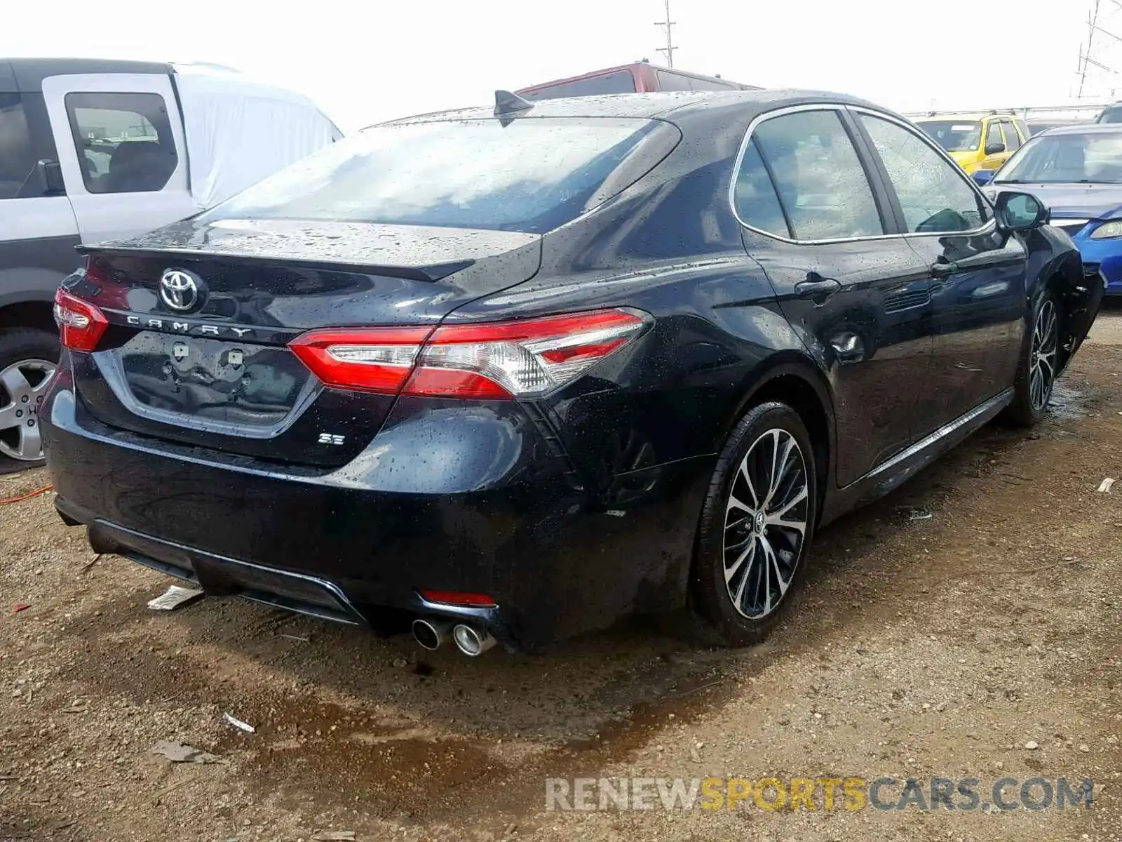 4 Photograph of a damaged car 4T1B11HK4KU730244 TOYOTA CAMRY 2019