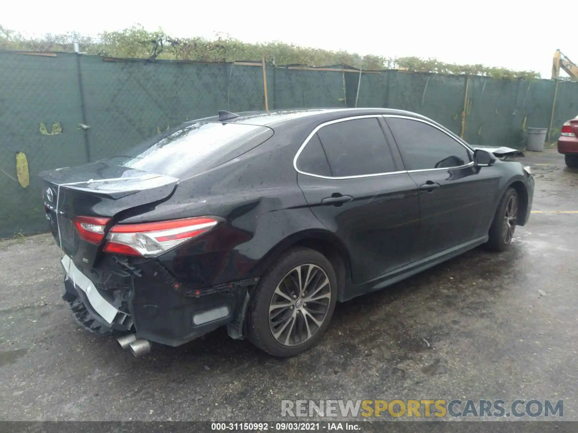 4 Photograph of a damaged car 4T1B11HK4KU730700 TOYOTA CAMRY 2019