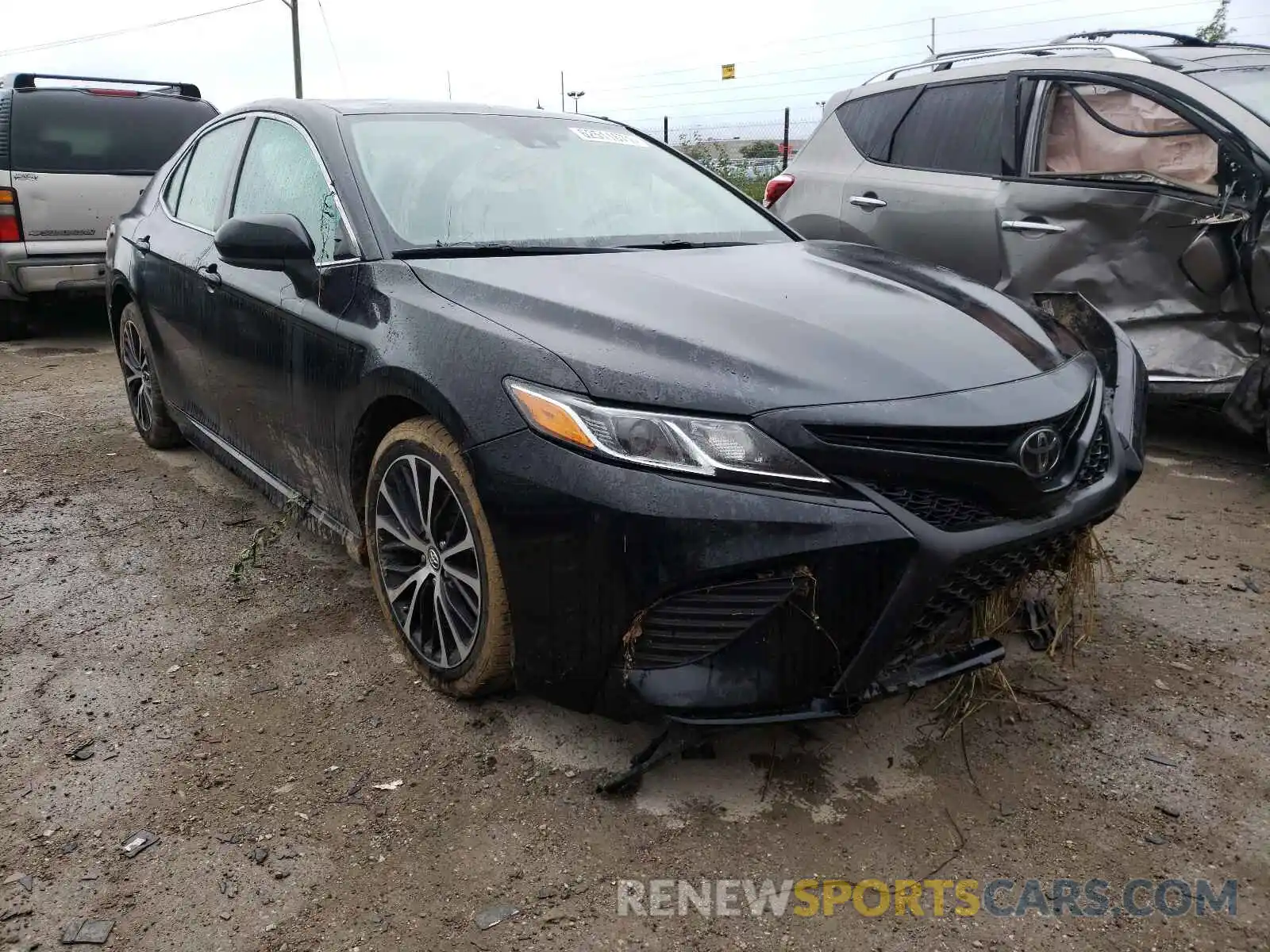 1 Photograph of a damaged car 4T1B11HK4KU731121 TOYOTA CAMRY 2019