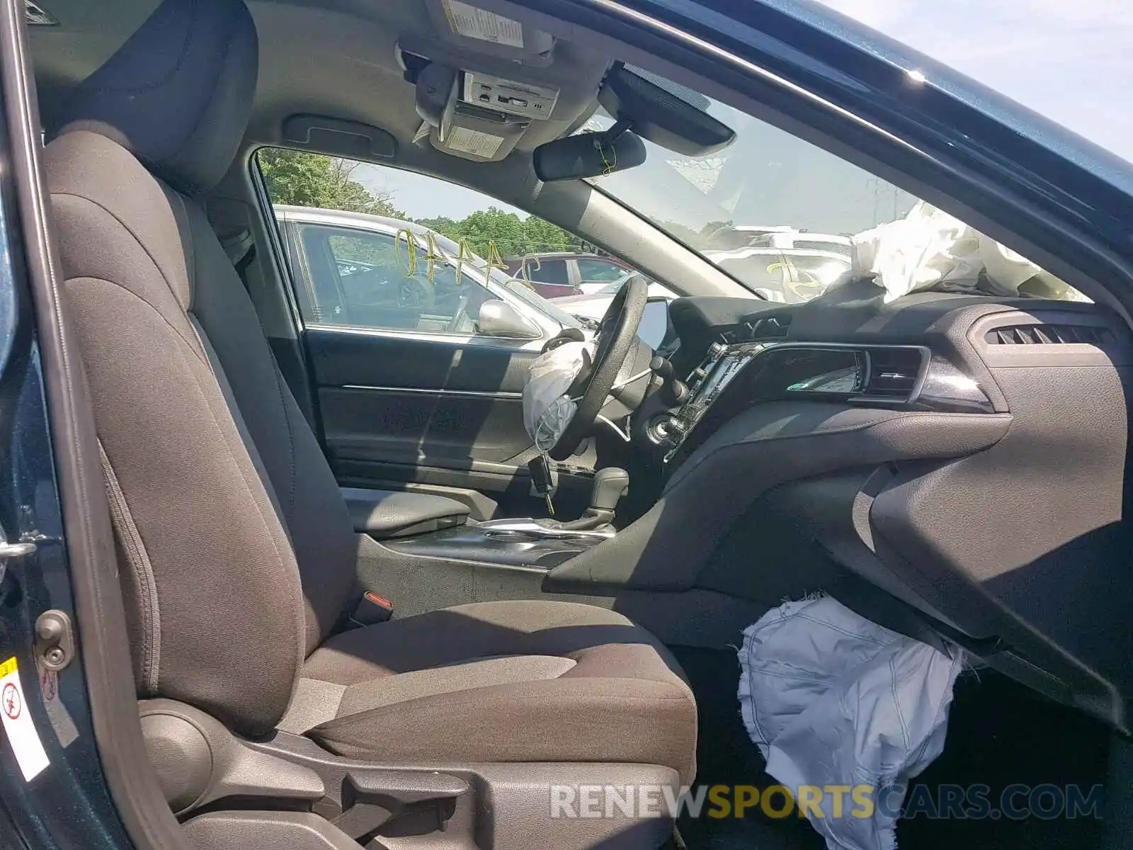 5 Photograph of a damaged car 4T1B11HK4KU731989 TOYOTA CAMRY 2019