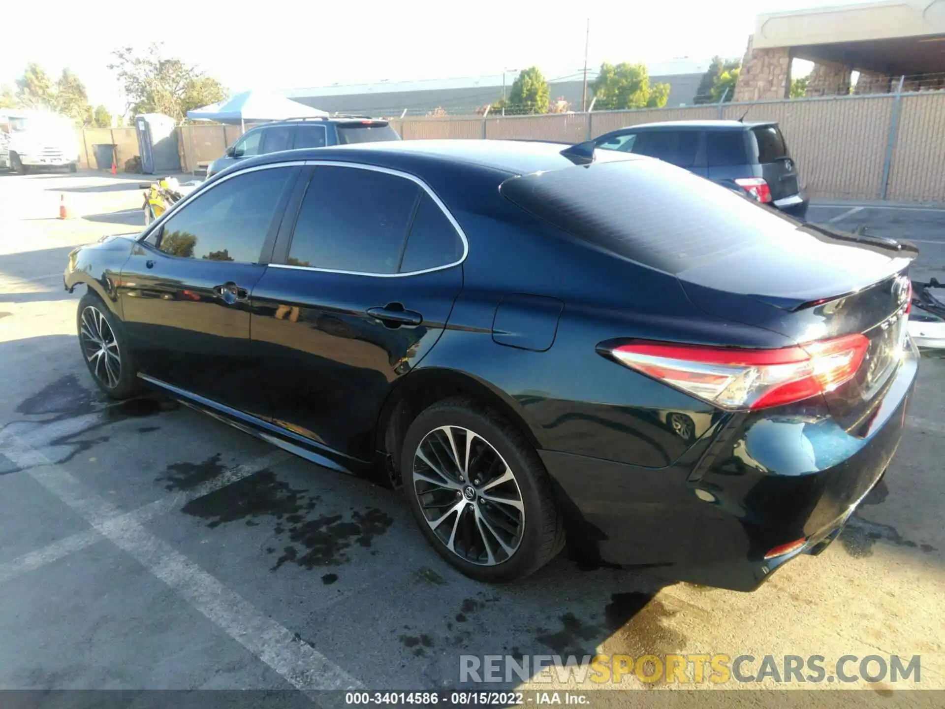 3 Photograph of a damaged car 4T1B11HK4KU733080 TOYOTA CAMRY 2019