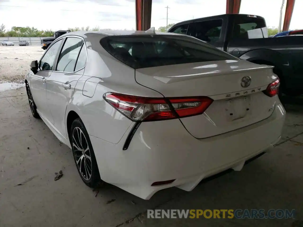 3 Photograph of a damaged car 4T1B11HK4KU734312 TOYOTA CAMRY 2019