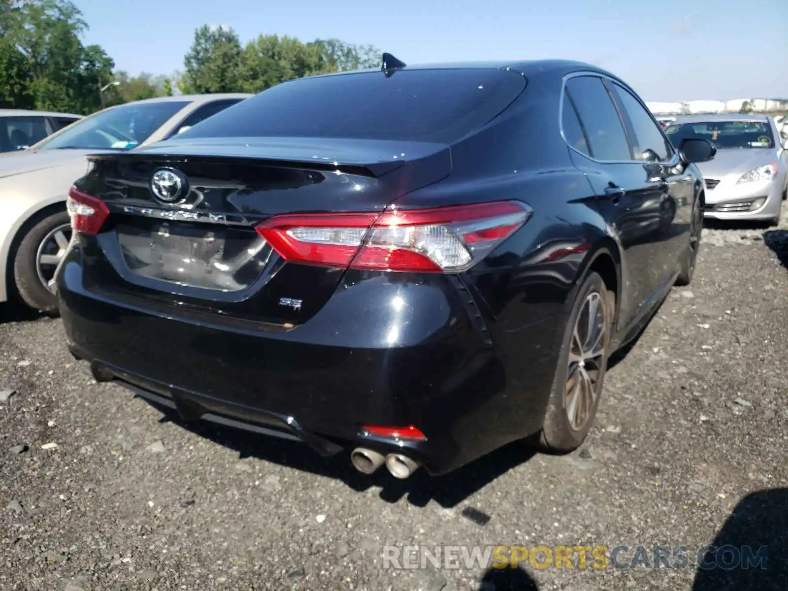 4 Фотография поврежденного автомобиля 4T1B11HK4KU734679 TOYOTA CAMRY 2019