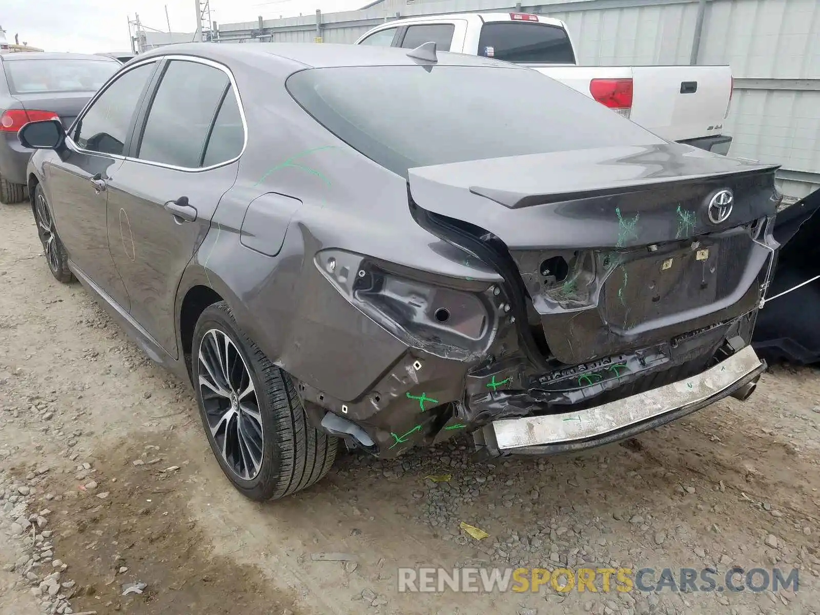 3 Photograph of a damaged car 4T1B11HK4KU735671 TOYOTA CAMRY 2019