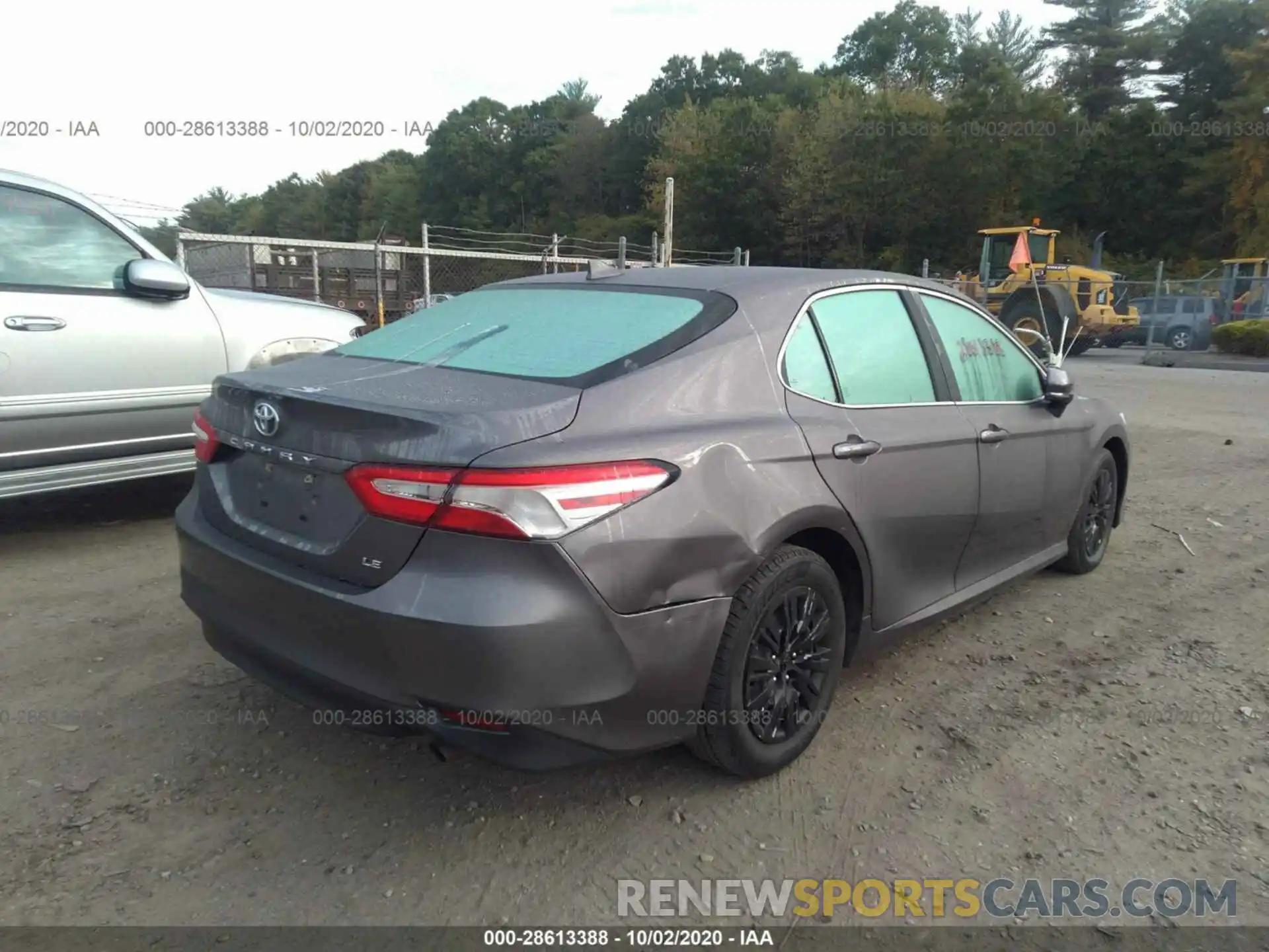 4 Photograph of a damaged car 4T1B11HK4KU736125 TOYOTA CAMRY 2019