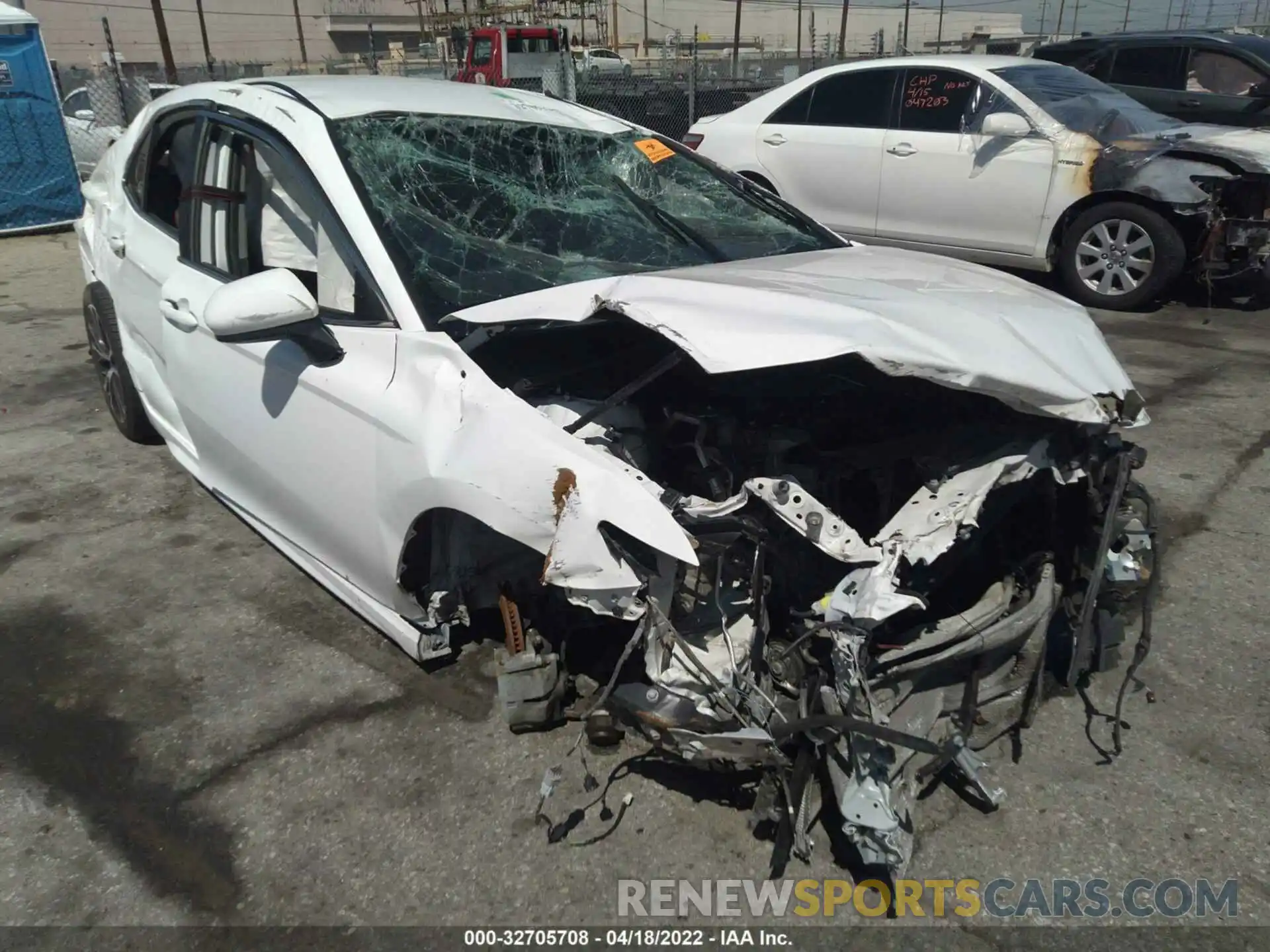 1 Photograph of a damaged car 4T1B11HK4KU736609 TOYOTA CAMRY 2019