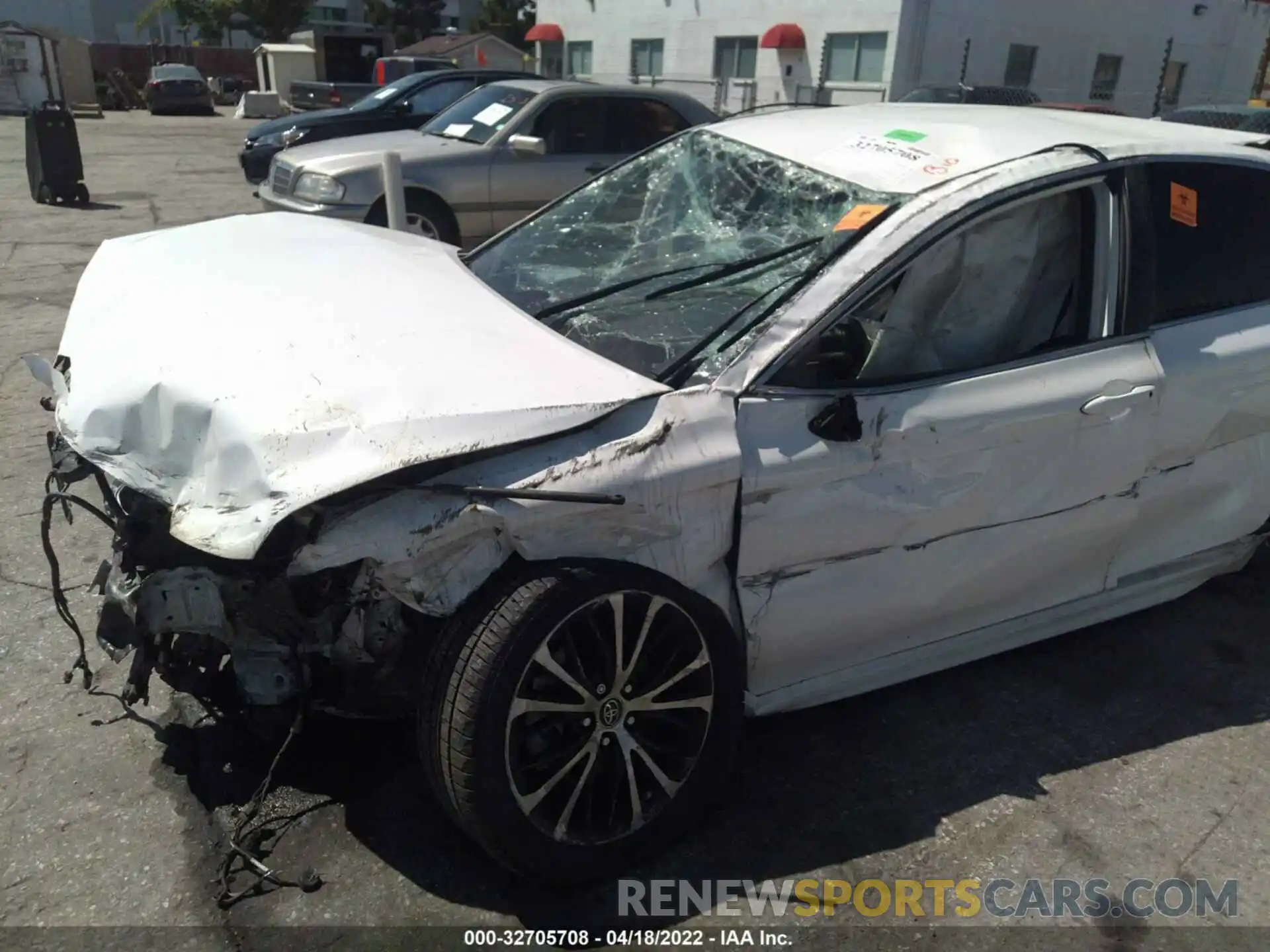 6 Photograph of a damaged car 4T1B11HK4KU736609 TOYOTA CAMRY 2019