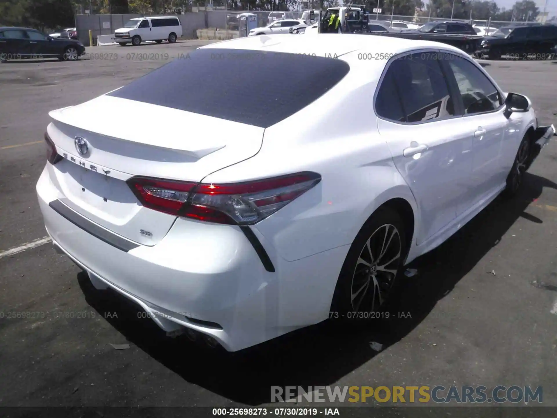 4 Photograph of a damaged car 4T1B11HK4KU736643 TOYOTA CAMRY 2019