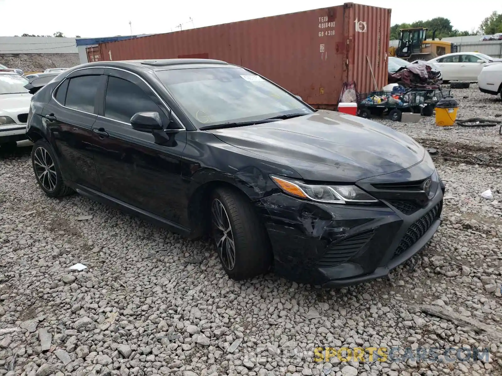 1 Photograph of a damaged car 4T1B11HK4KU737579 TOYOTA CAMRY 2019