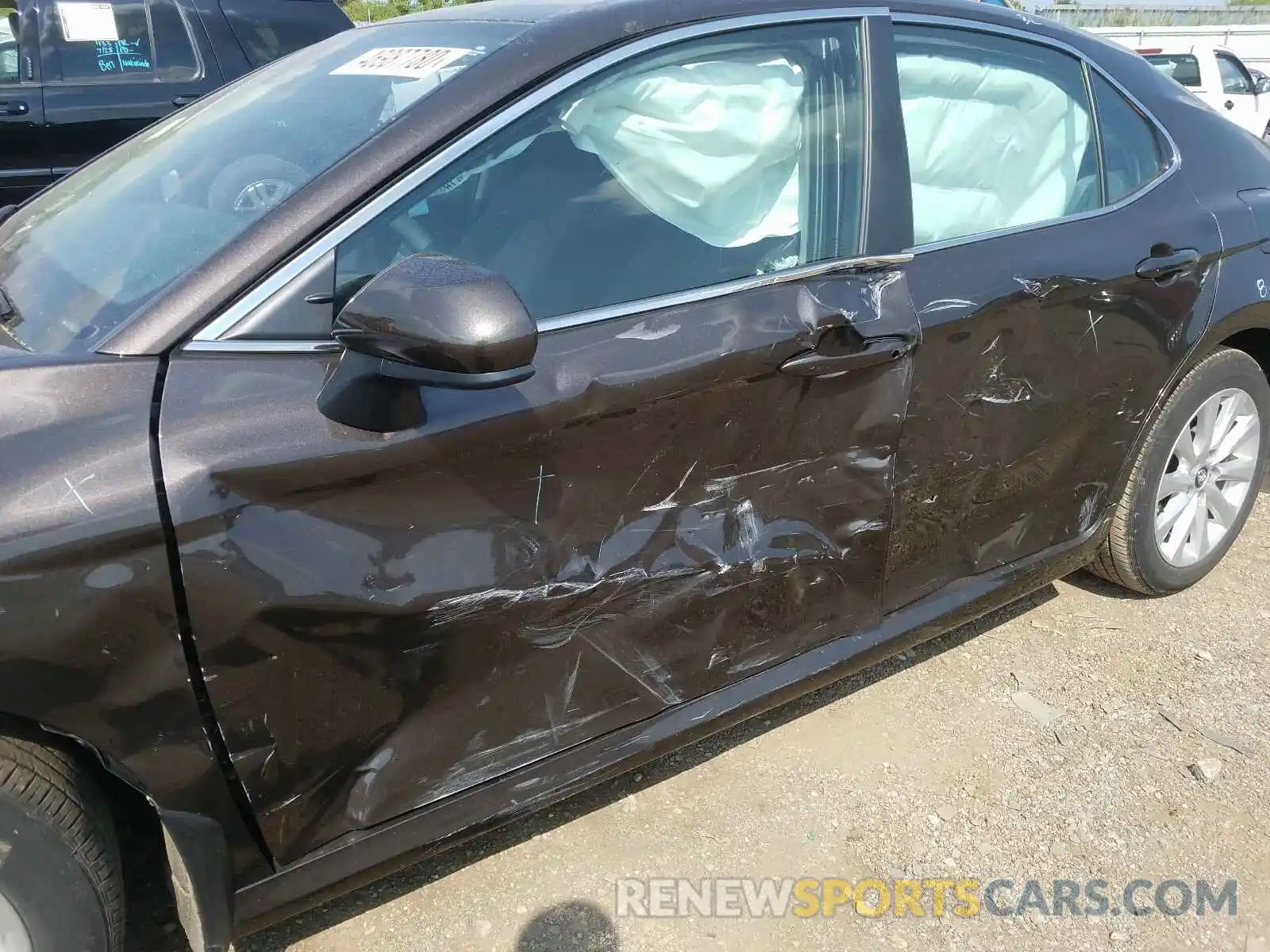 9 Photograph of a damaged car 4T1B11HK4KU739302 TOYOTA CAMRY 2019