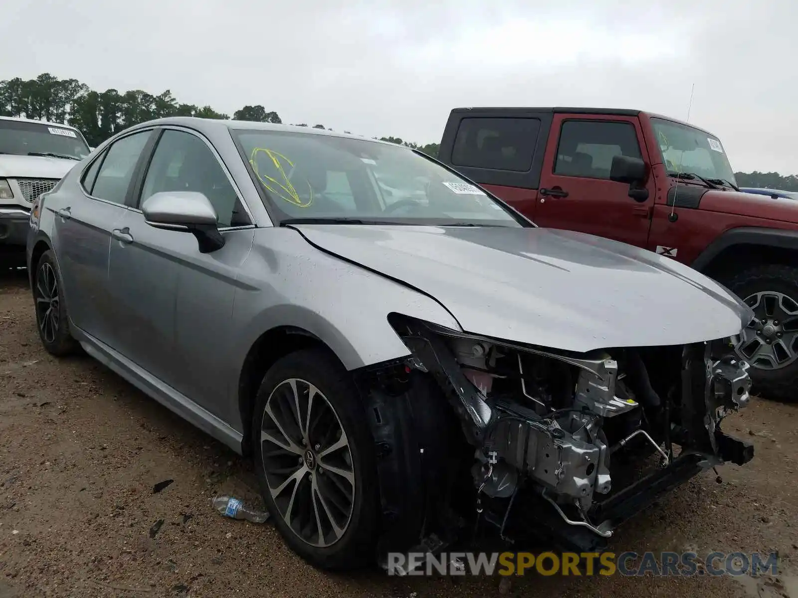 1 Photograph of a damaged car 4T1B11HK4KU739719 TOYOTA CAMRY 2019