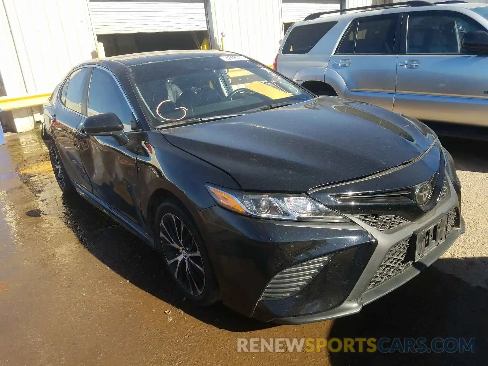 1 Photograph of a damaged car 4T1B11HK4KU740305 TOYOTA CAMRY 2019