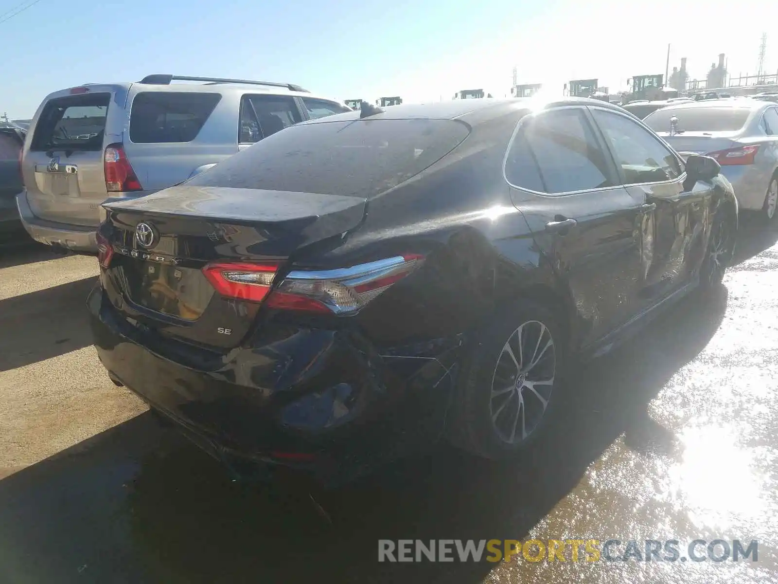 4 Photograph of a damaged car 4T1B11HK4KU740305 TOYOTA CAMRY 2019