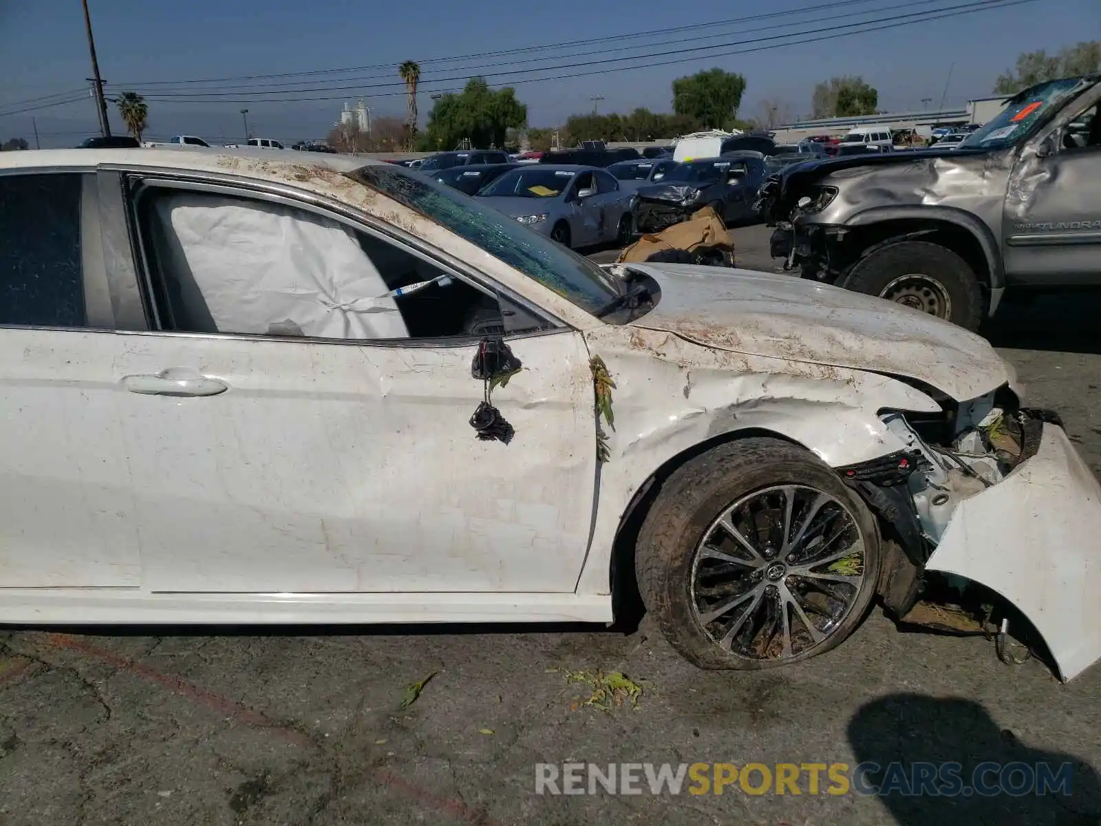 9 Photograph of a damaged car 4T1B11HK4KU742328 TOYOTA CAMRY 2019