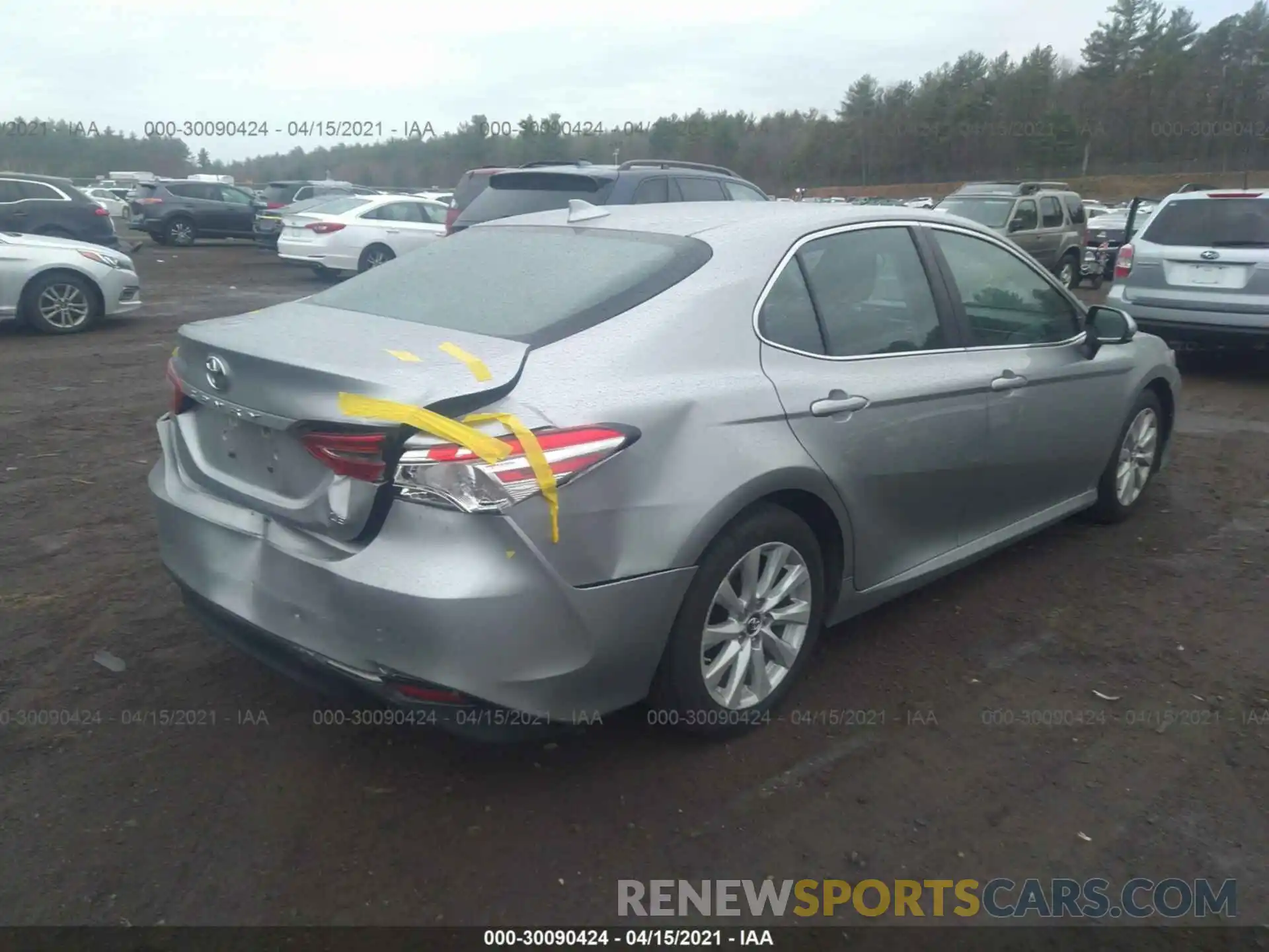 4 Photograph of a damaged car 4T1B11HK4KU742782 TOYOTA CAMRY 2019