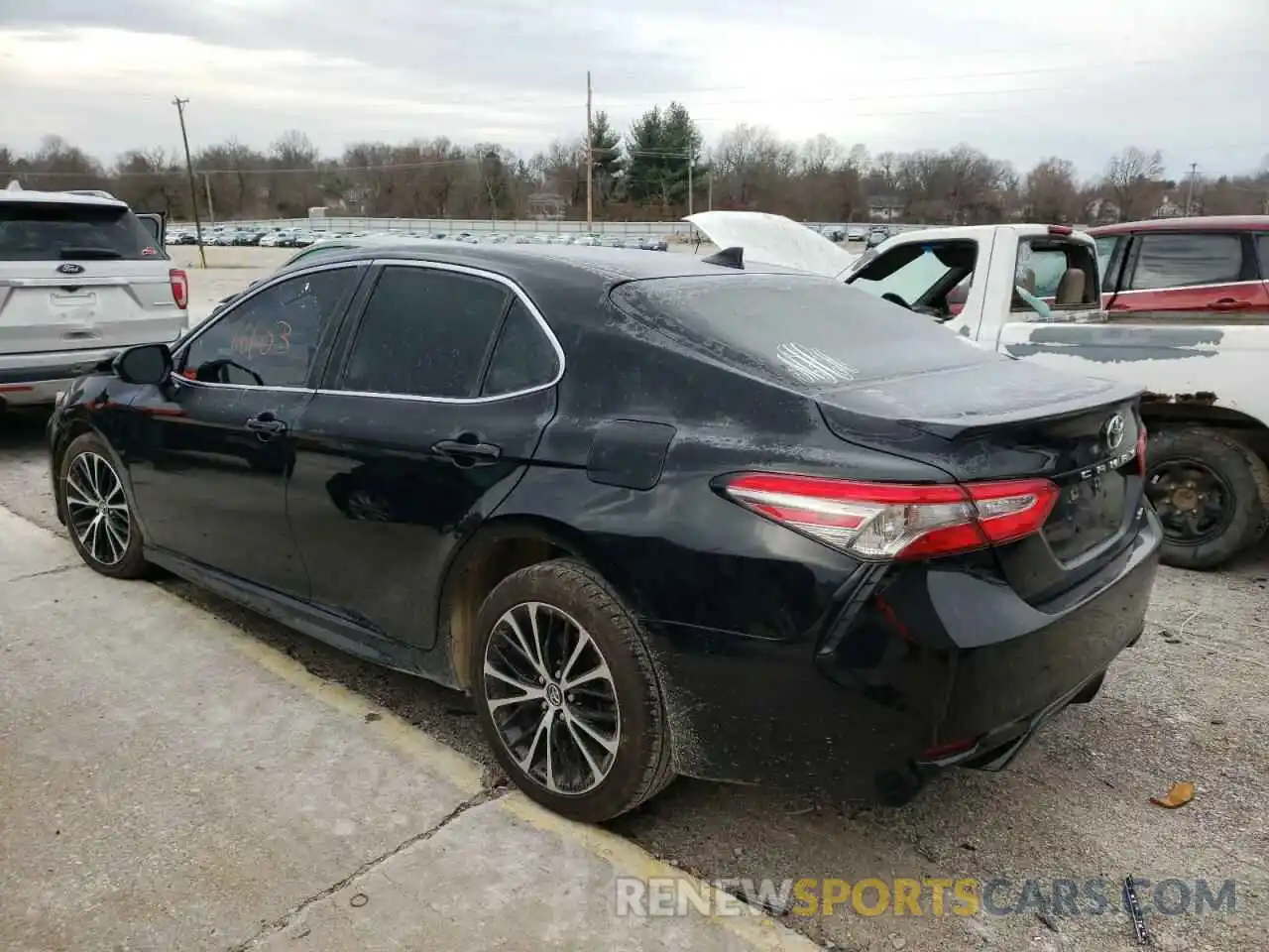 3 Photograph of a damaged car 4T1B11HK4KU743169 TOYOTA CAMRY 2019