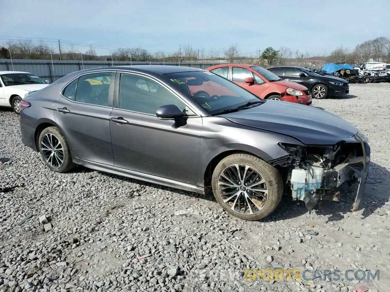 4 Фотография поврежденного автомобиля 4T1B11HK4KU743527 TOYOTA CAMRY 2019