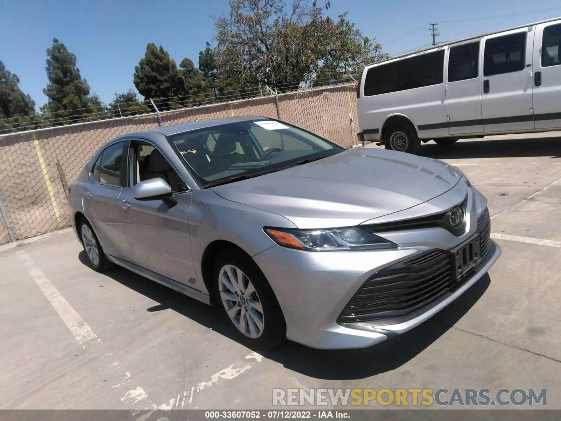 1 Photograph of a damaged car 4T1B11HK4KU744113 TOYOTA CAMRY 2019