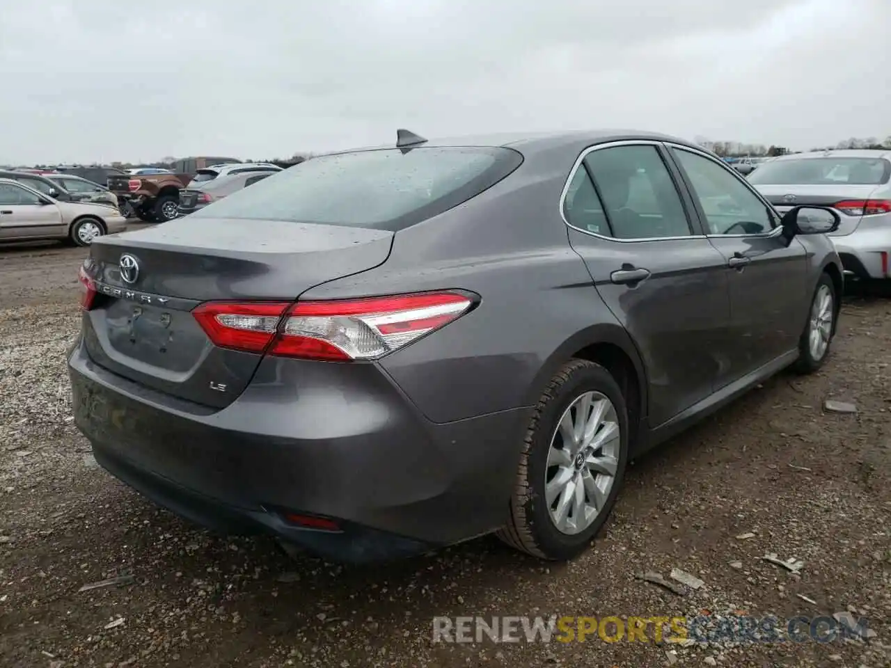 4 Фотография поврежденного автомобиля 4T1B11HK4KU744659 TOYOTA CAMRY 2019